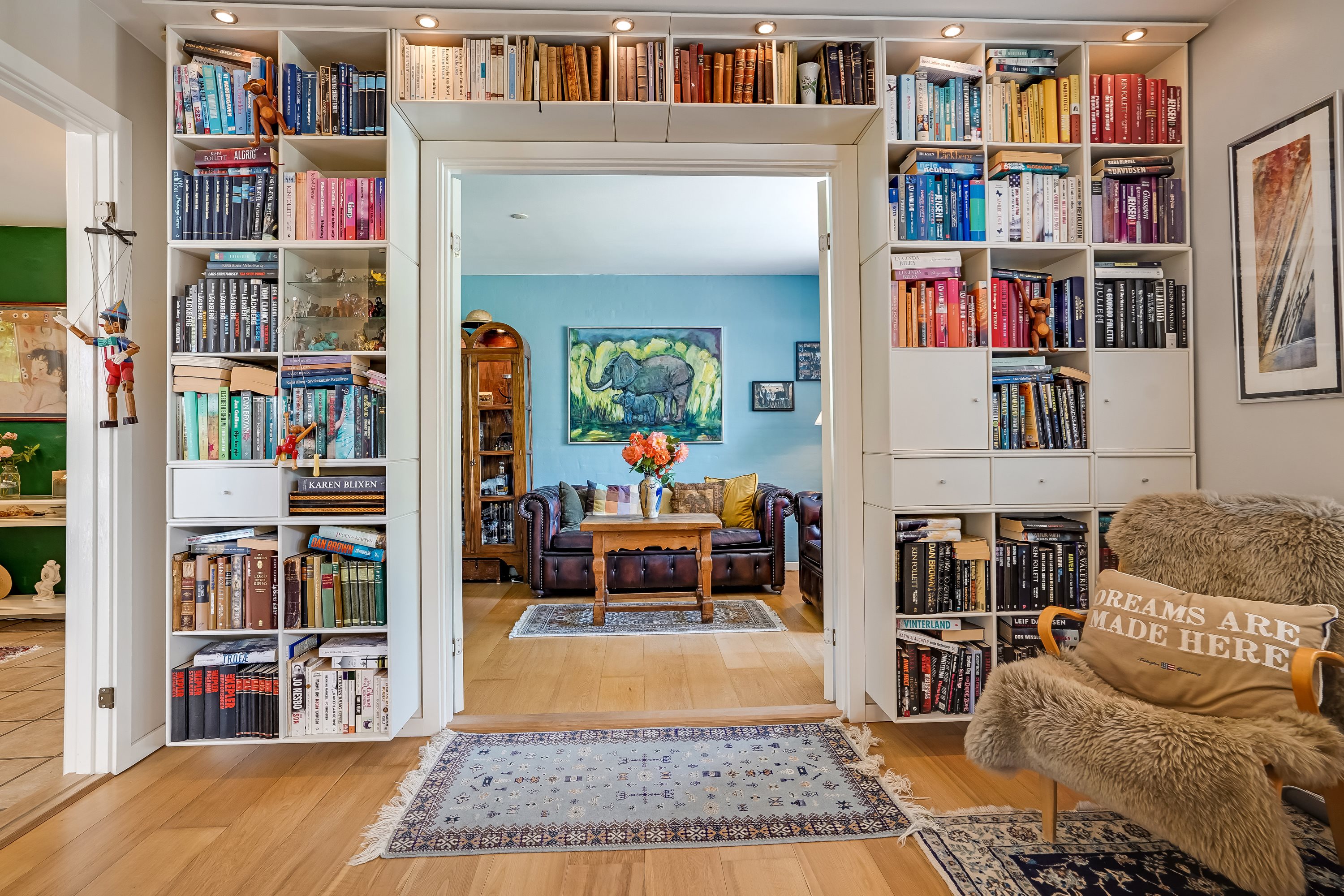 Fremhævet stue billede i fuldskærmstilstand. Billede af Skovgyden 67, Ørritslev Skov, 5450 Otterup