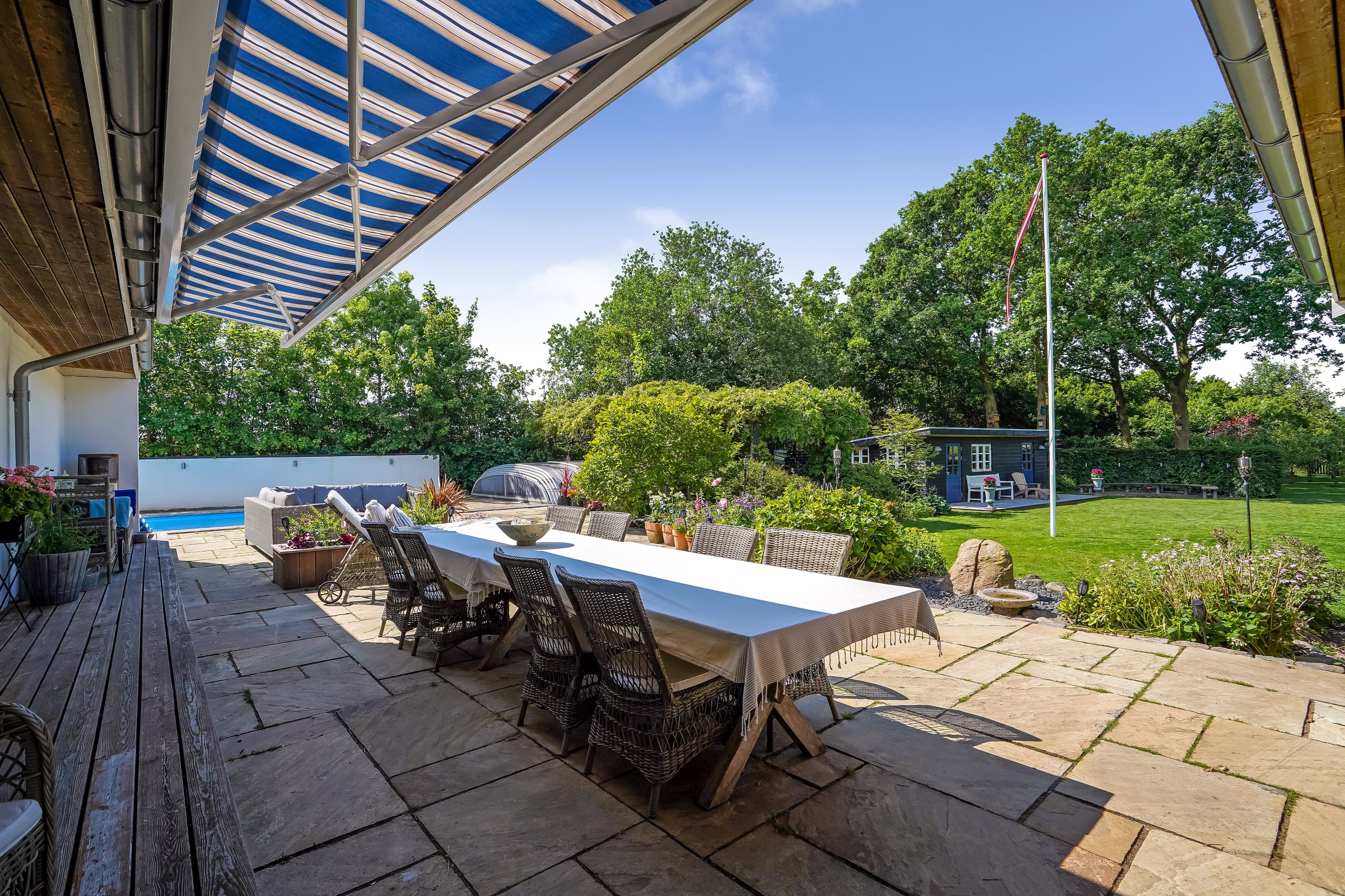 Fremhævet terrasse billede i fuldskærmstilstand. Billede af Skovgyden 67, Ørritslev Skov, 5450 Otterup