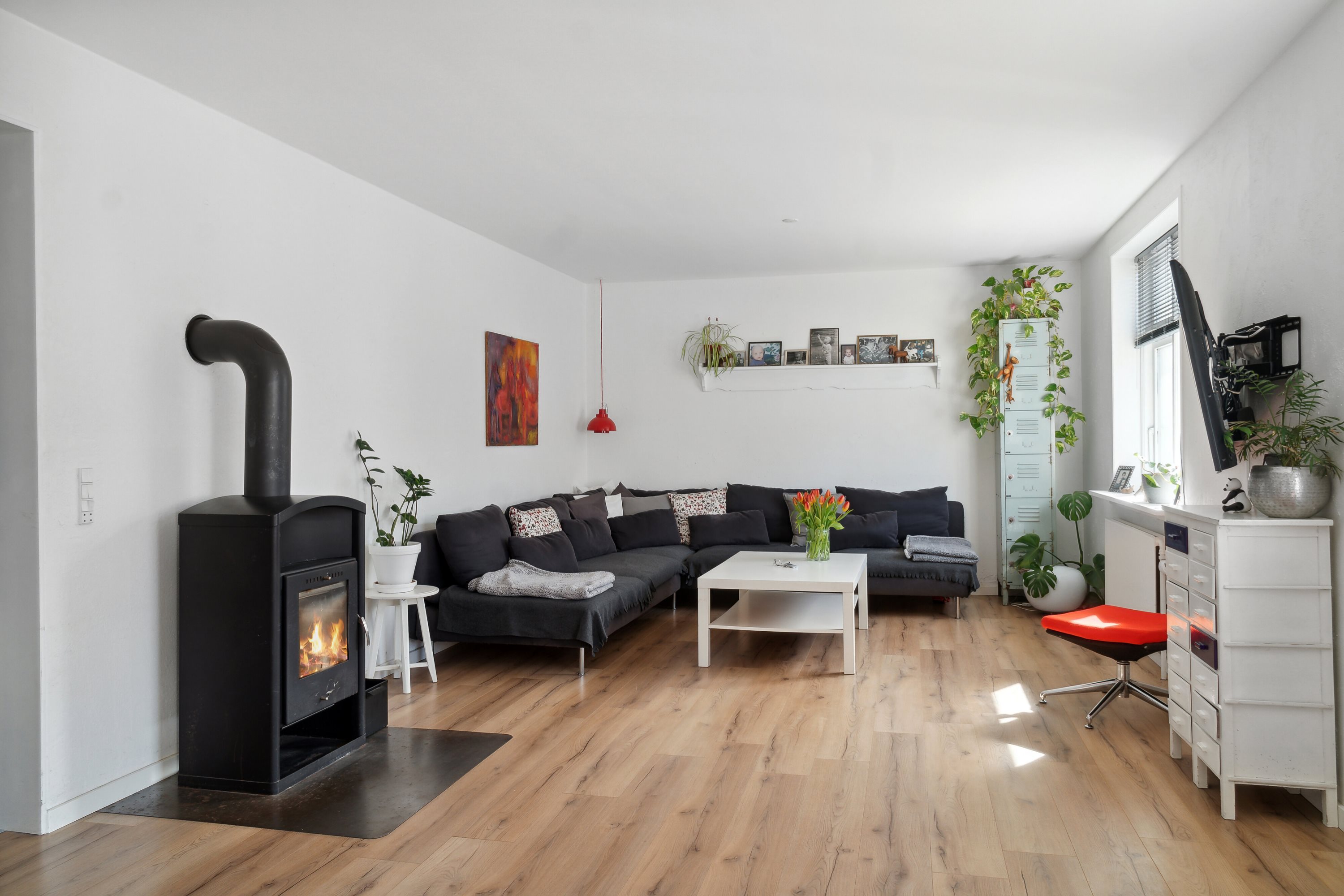 Fremhævet stue billede i fuldskærmstilstand. Billede af Søndergade 5, 4534 Hørve