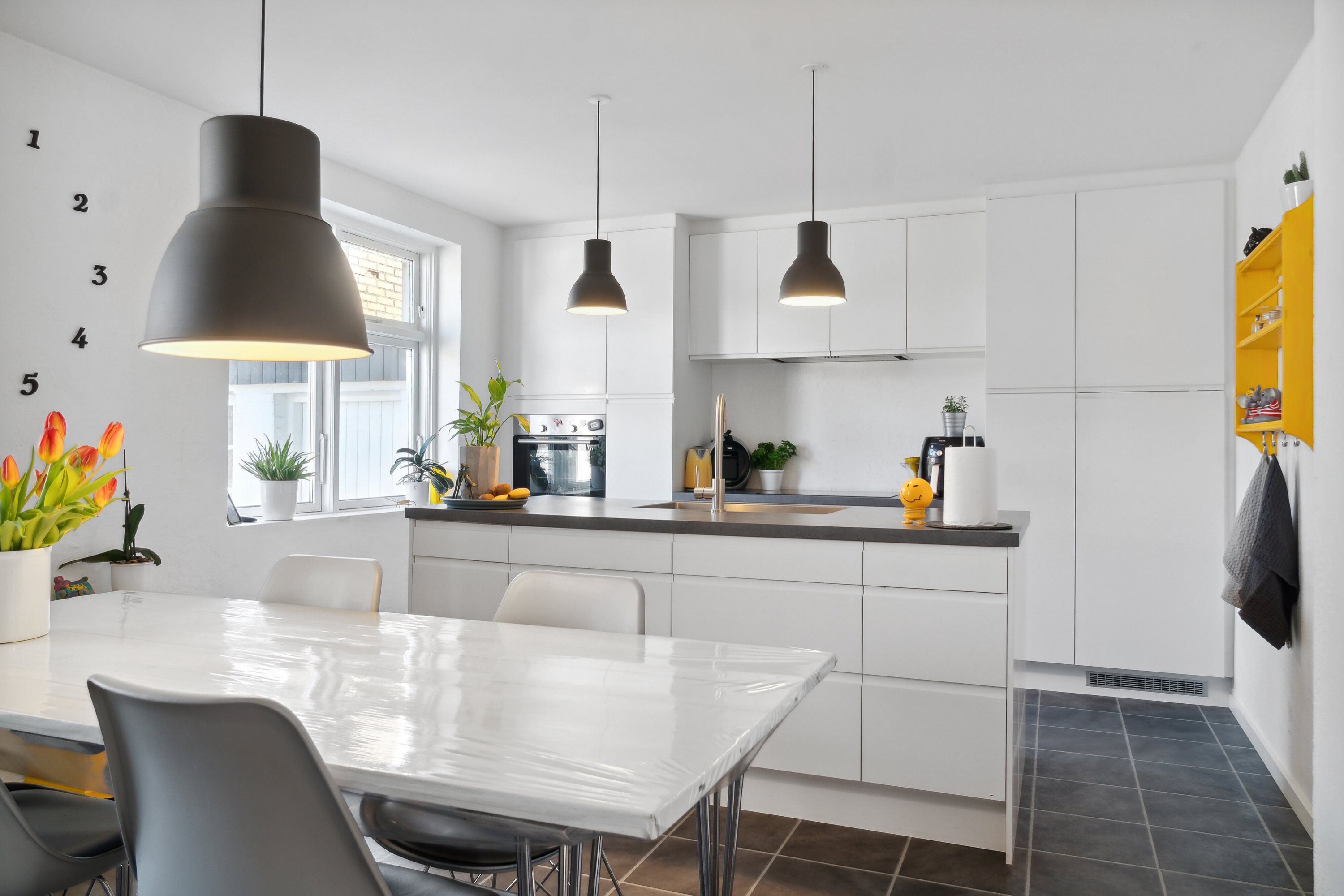 Fremhævet køkken billede i fuldskærmstilstand. Billede af Søndergade 5, 4534 Hørve