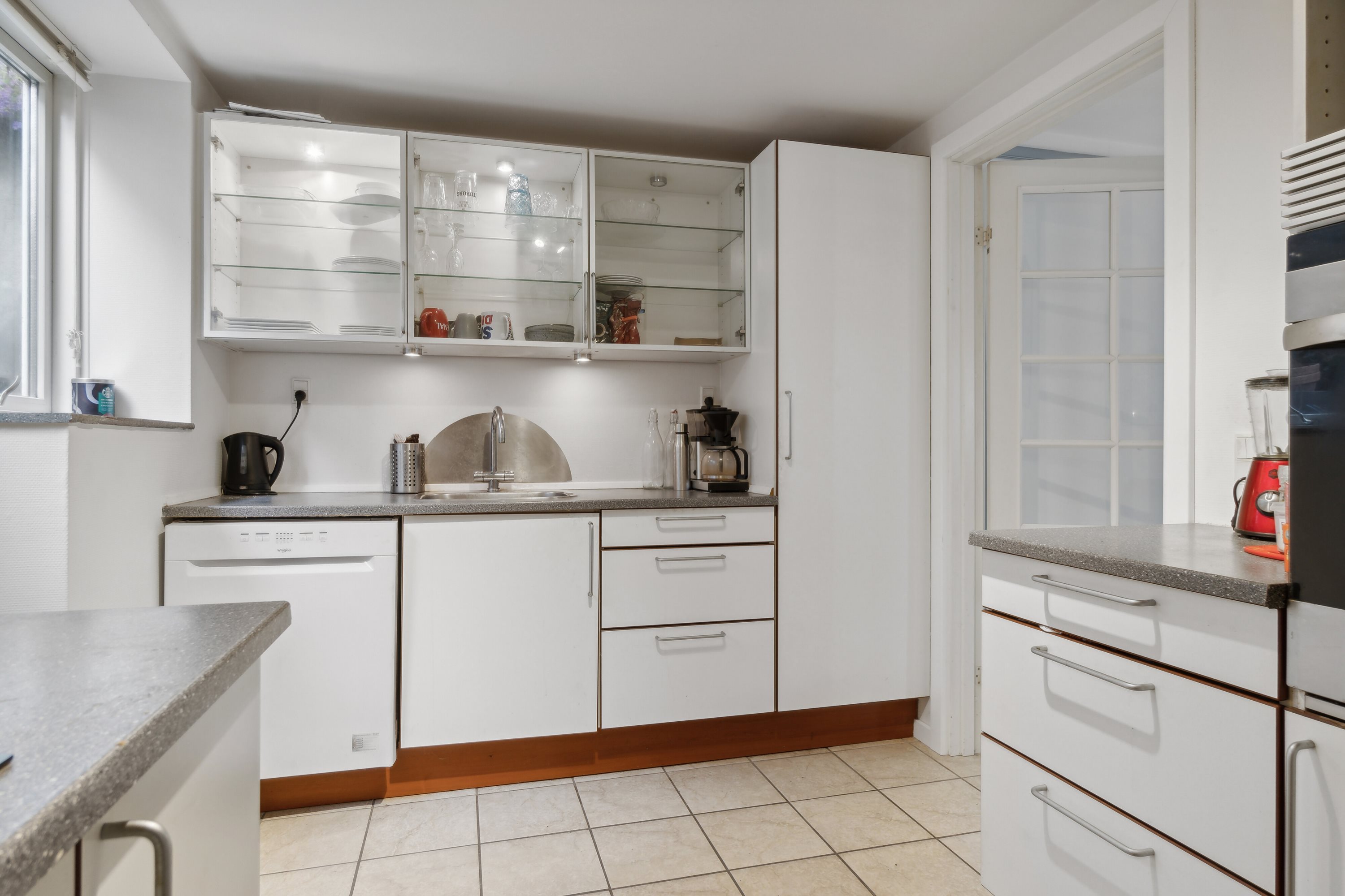 Fremhævet køkken billede i fuldskærmstilstand. Billede af Egensevej 44A, 5700 Svendborg