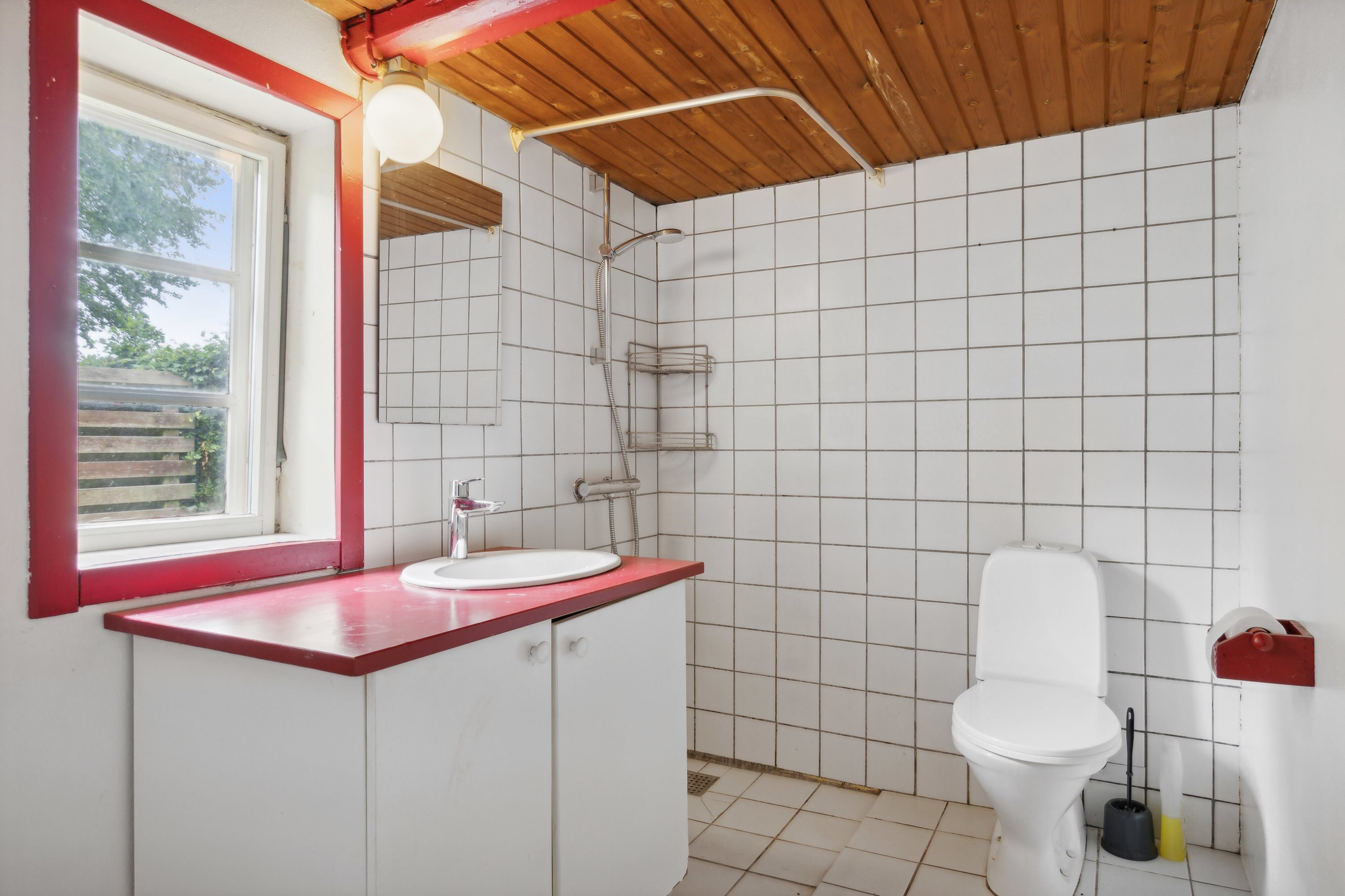 Fremhævet badeværelse billede i fuldskærmstilstand. Billede af Husmandsalleen 14, 5884 Gudme