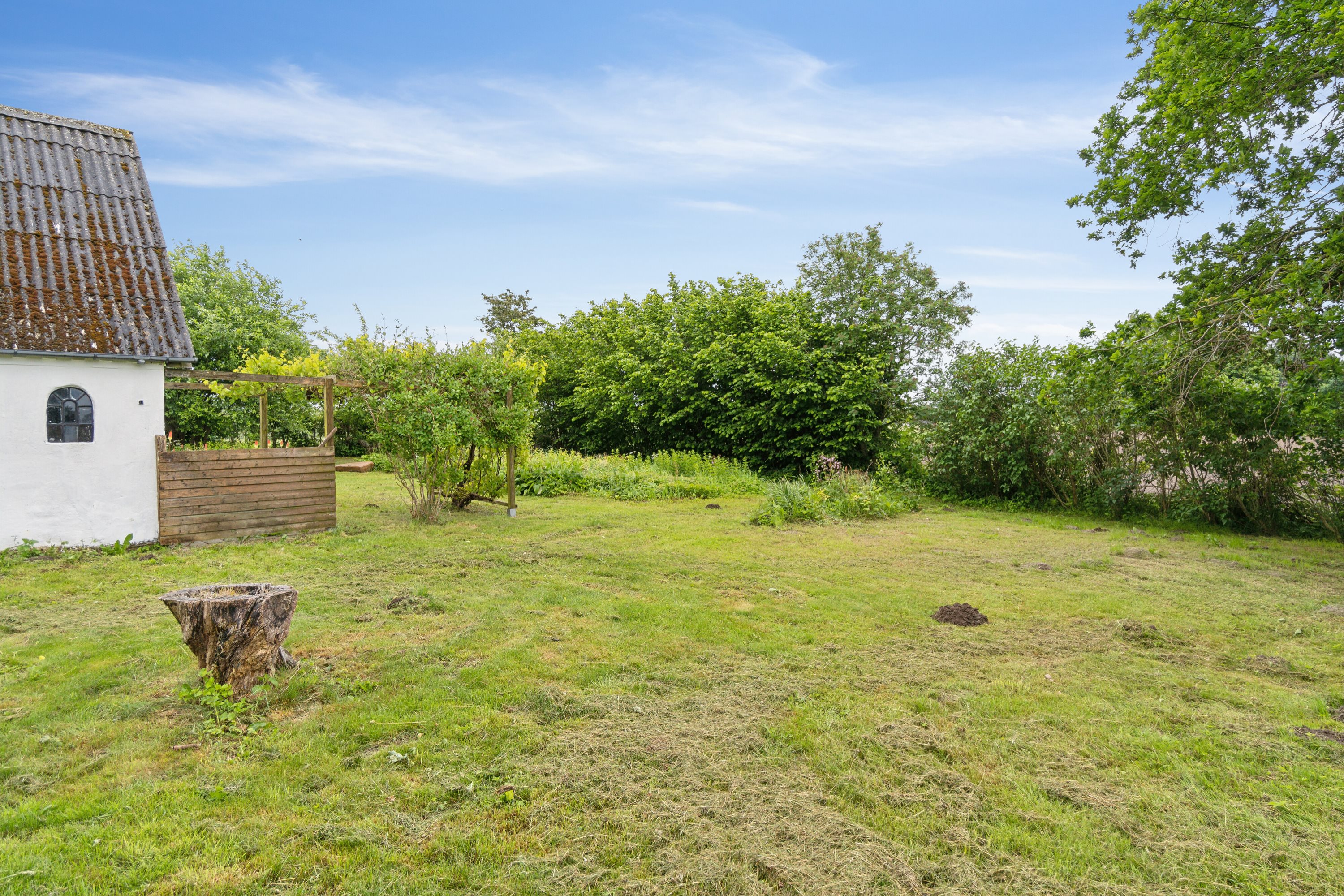 Fremhævet have billede i fuldskærmstilstand. Billede af Husmandsalleen 14, 5884 Gudme