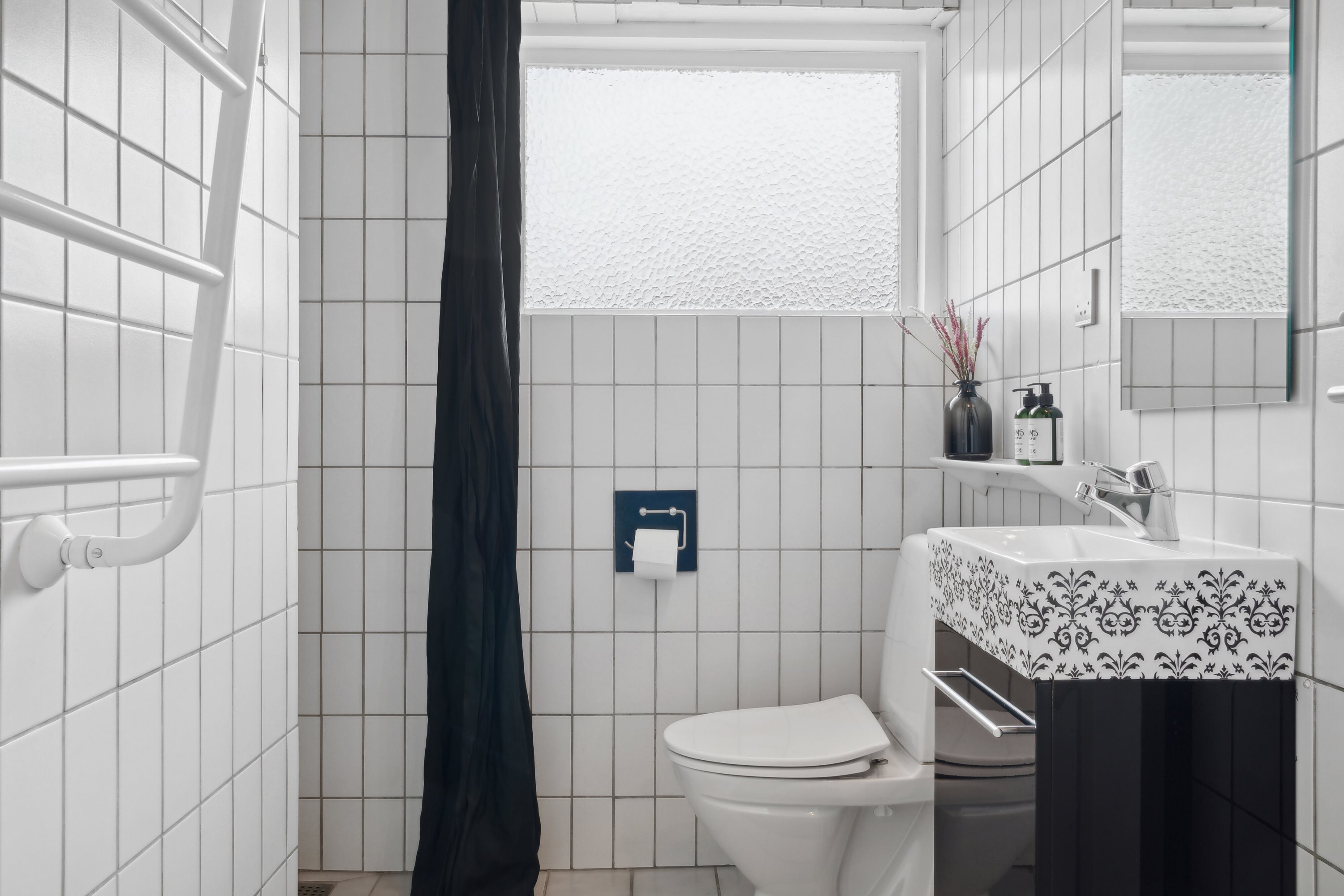 Fremhævet badeværelse billede i fuldskærmstilstand. Billede af Odinsvej 28, Allerup, 4300 Holbæk