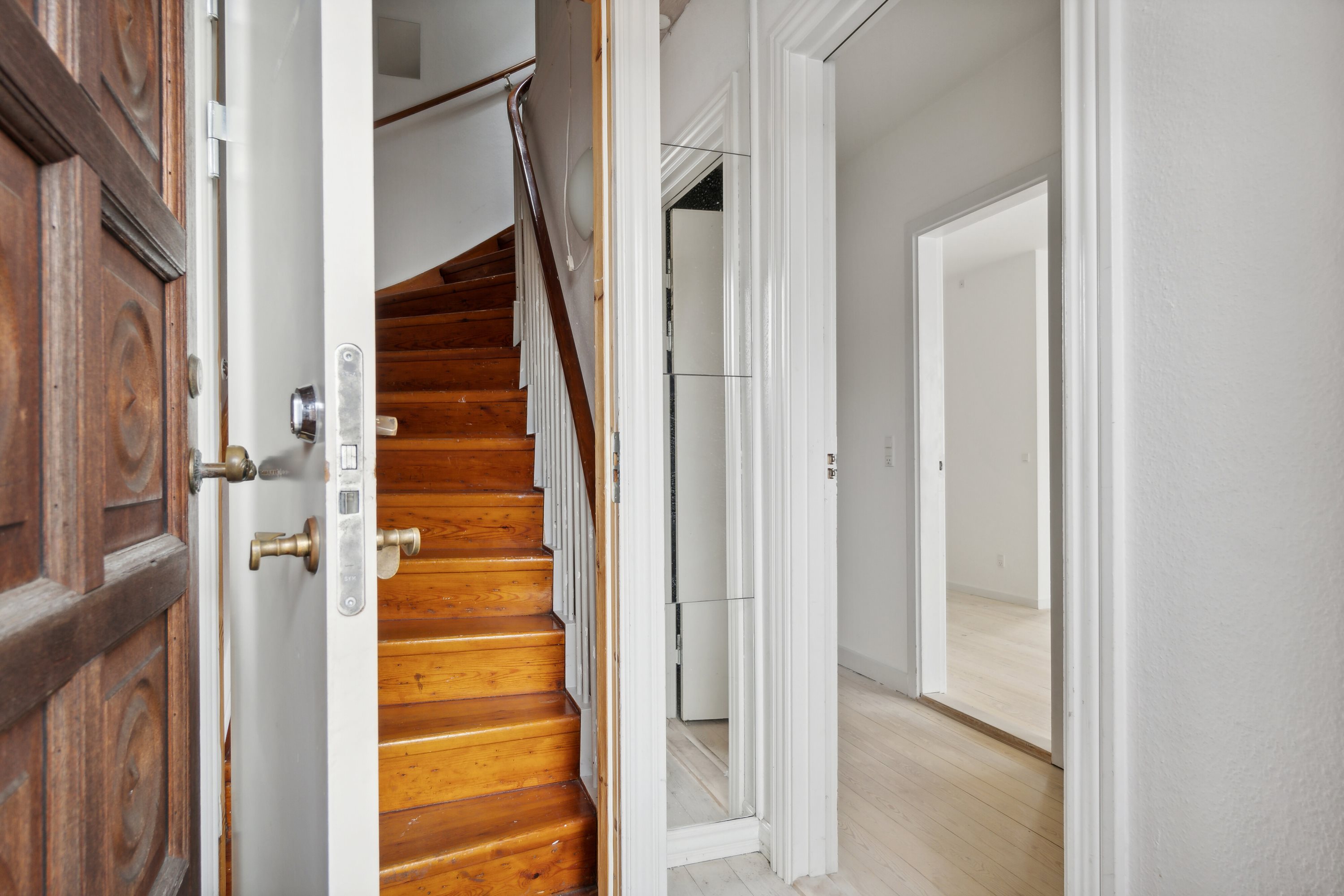 Fremhævet trappe billede i fuldskærmstilstand. Billede af Egensevej 44A, 5700 Svendborg