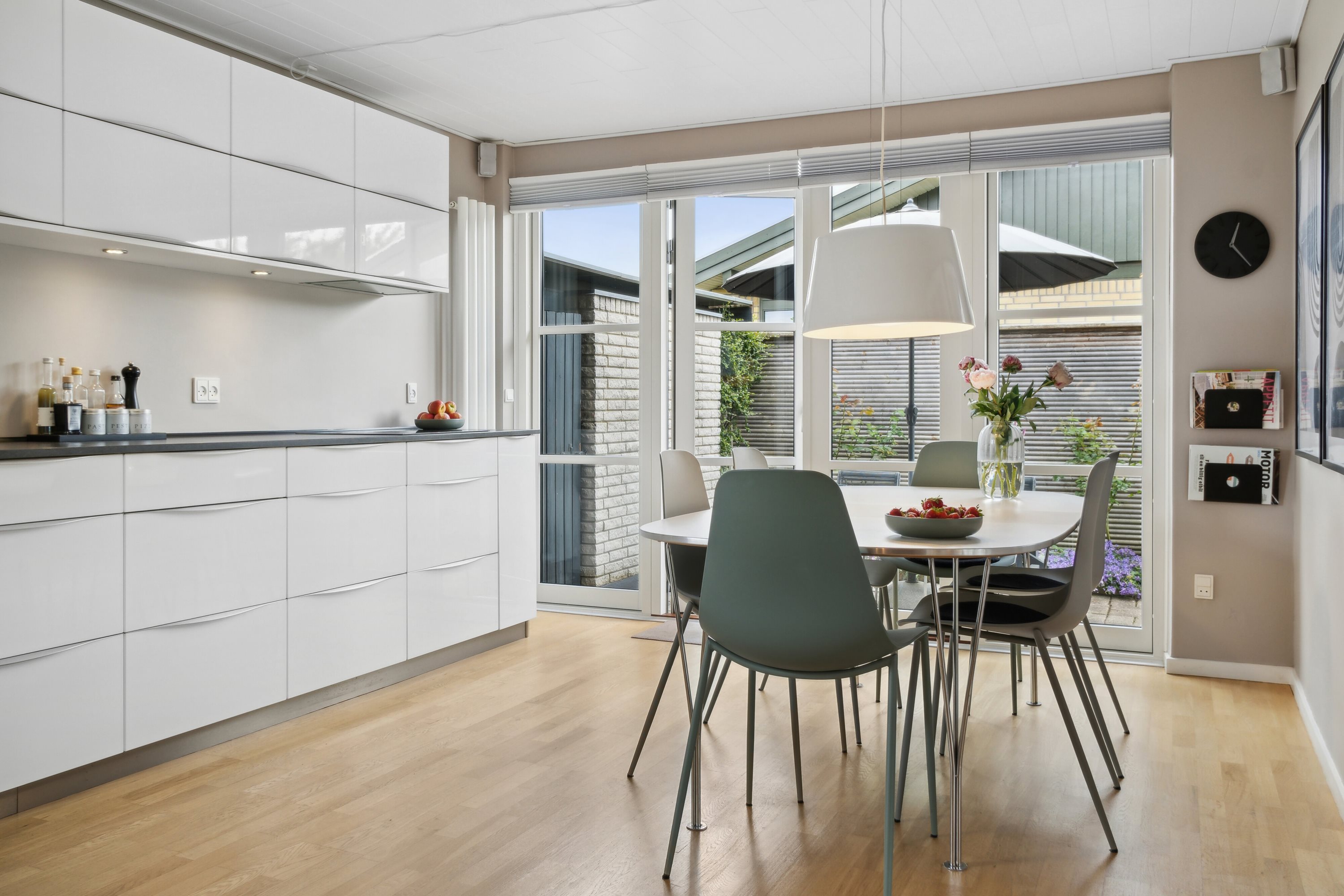 Fremhævet køkken billede i fuldskærmstilstand. Billede af Odinsvej 28, Allerup, 4300 Holbæk