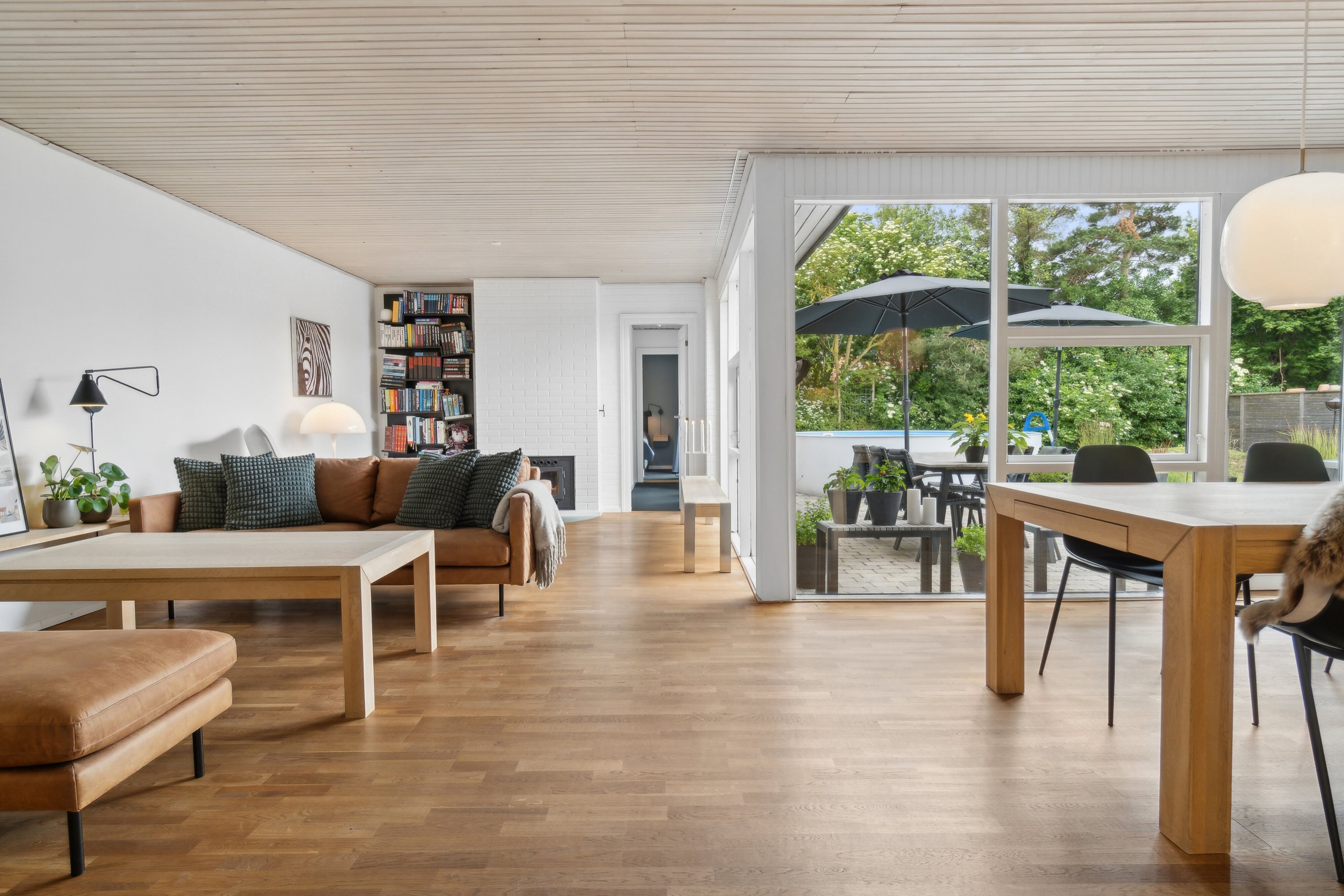 Fremhævet stue billede i fuldskærmstilstand. Billede af Odinsvej 28, Allerup, 4300 Holbæk