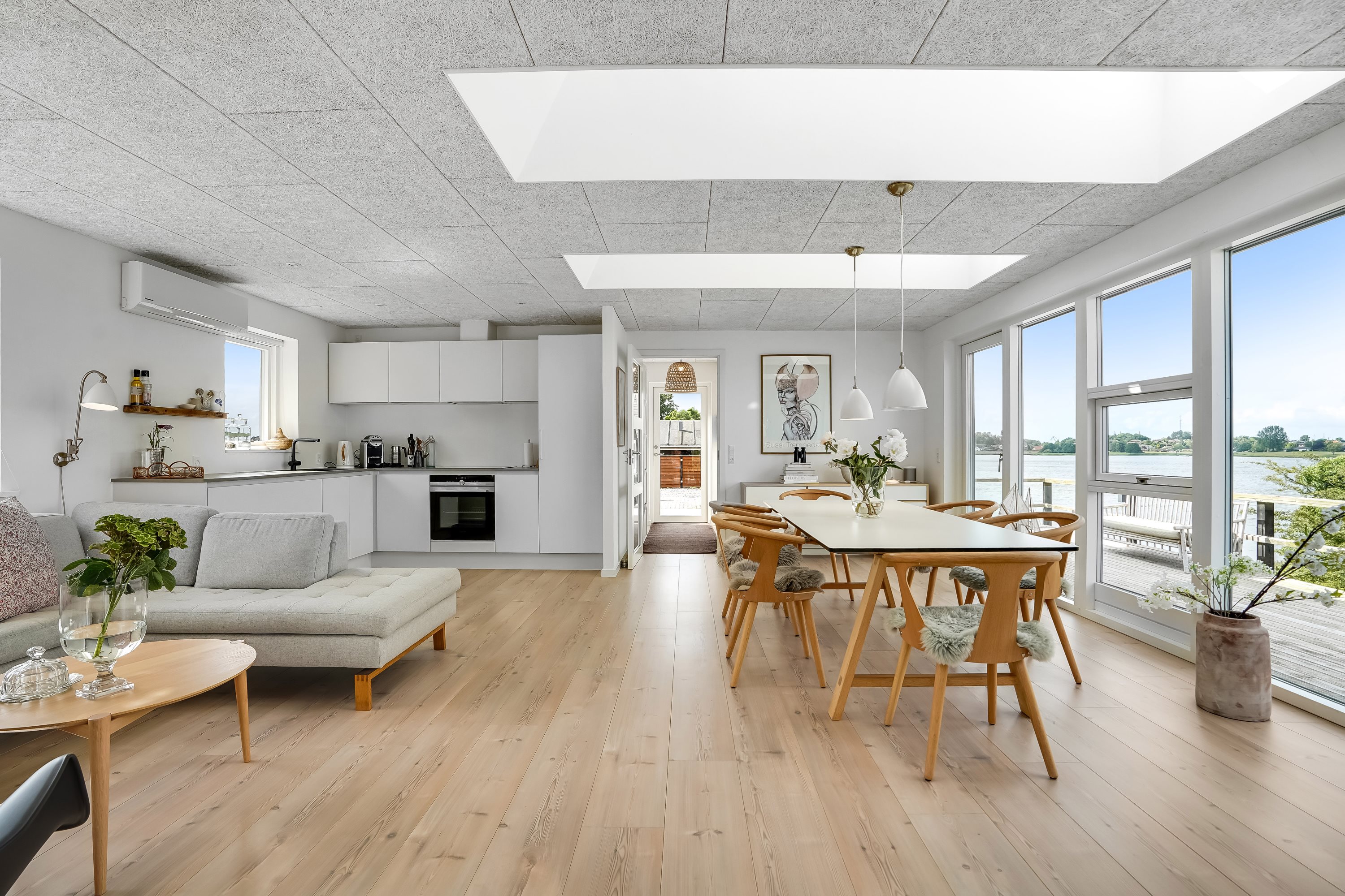 Fremhævet stue billede i fuldskærmstilstand. Billede af Kamsbjerghuse 19, 5330 Munkebo