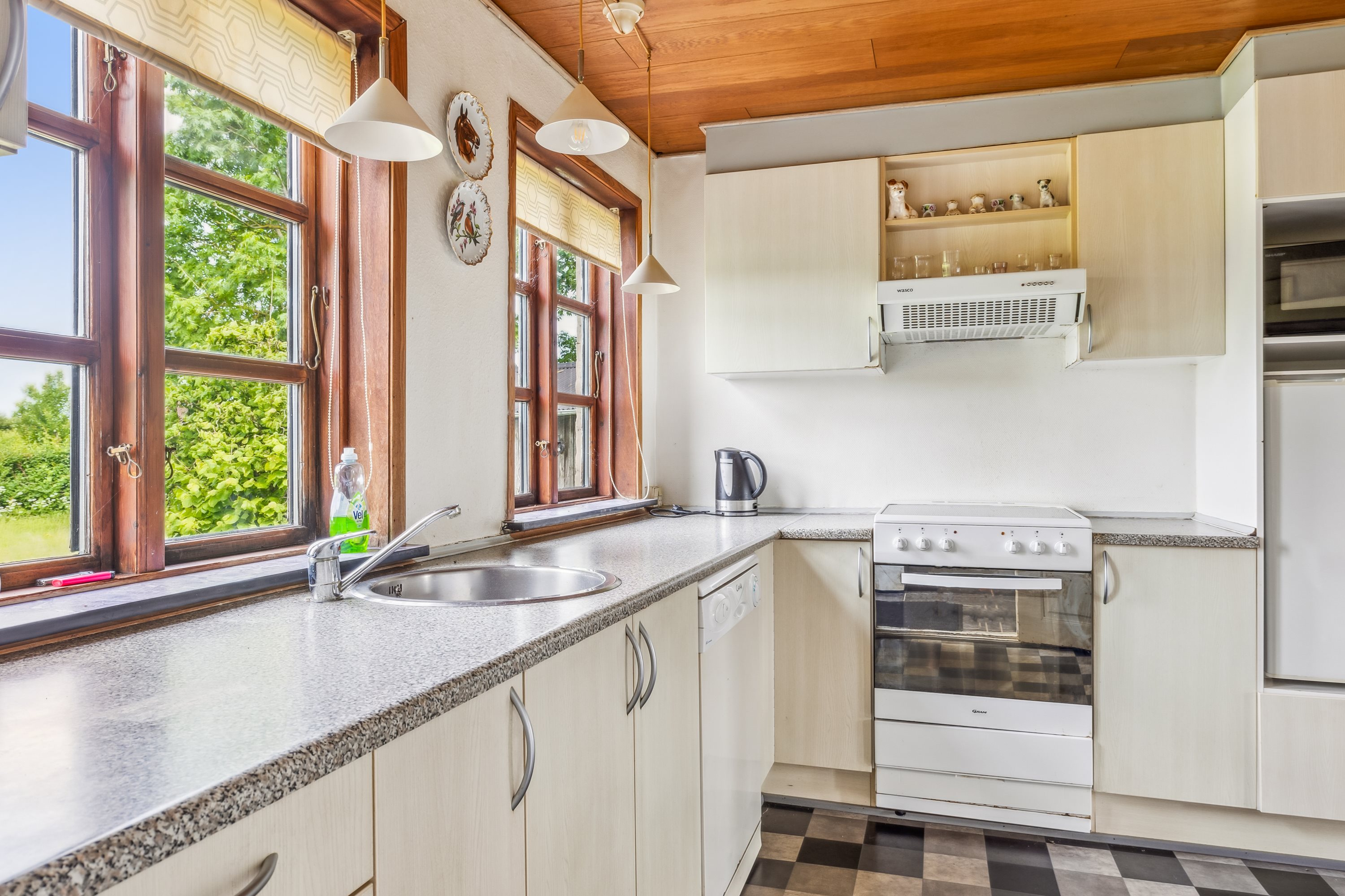 Fremhævet køkken billede i fuldskærmstilstand. Billede af Søndervej 52, Brobyværk, 5672 Broby