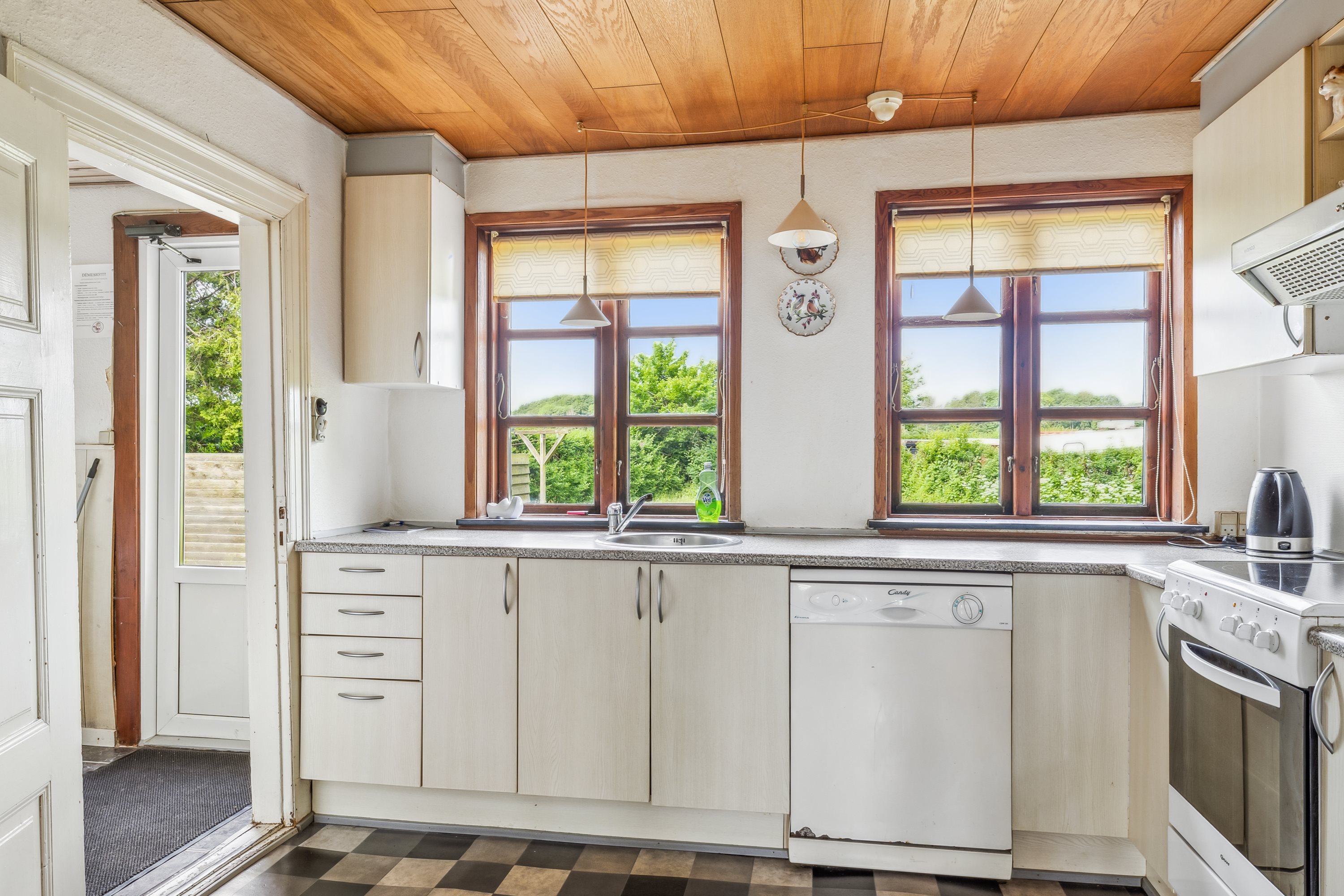 Fremhævet køkken billede i fuldskærmstilstand. Billede af Søndervej 52, Brobyværk, 5672 Broby