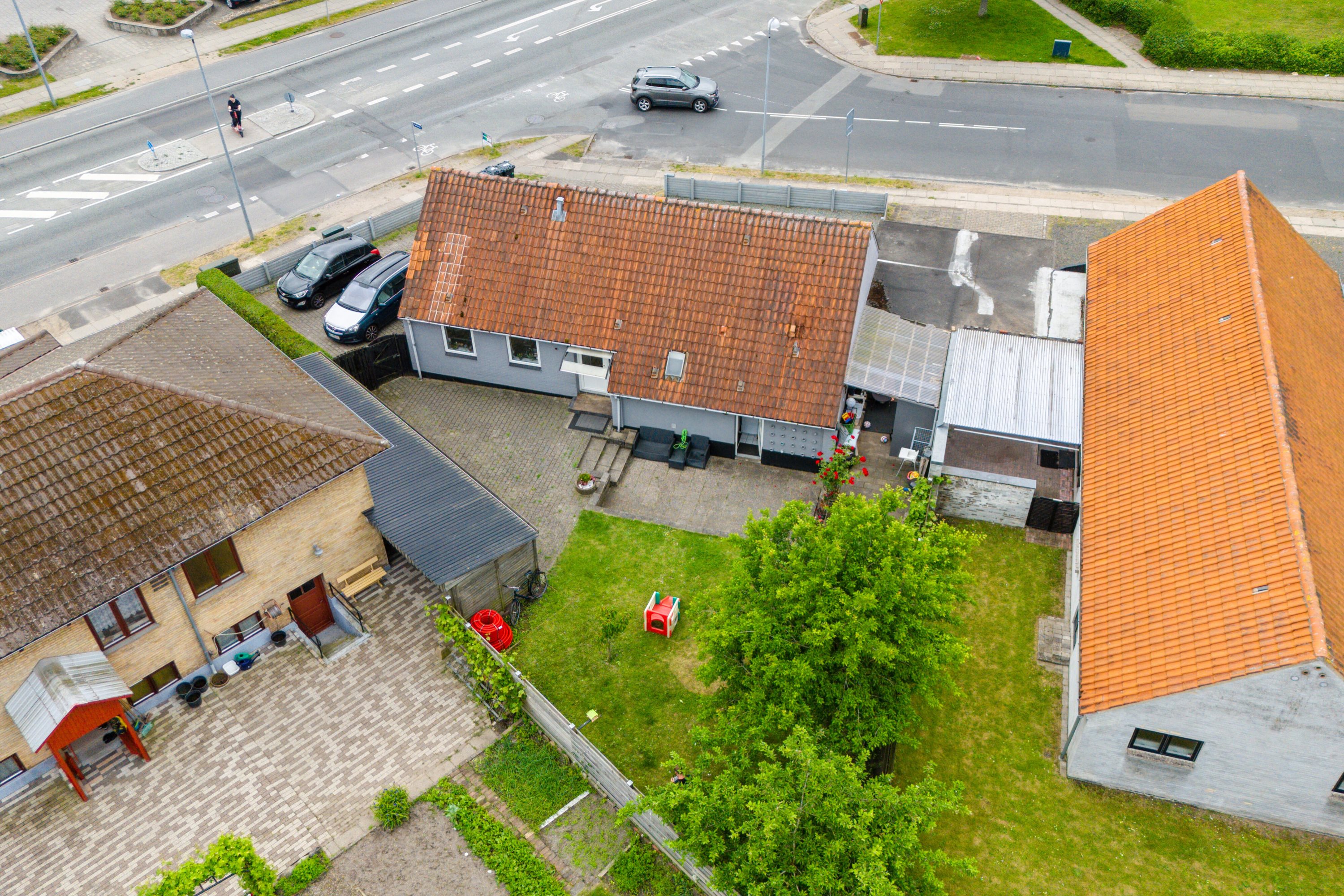 Fremhævet luftfoto billede i fuldskærmstilstand. Billede af Nyborgvej 310, 5220 Odense SØ