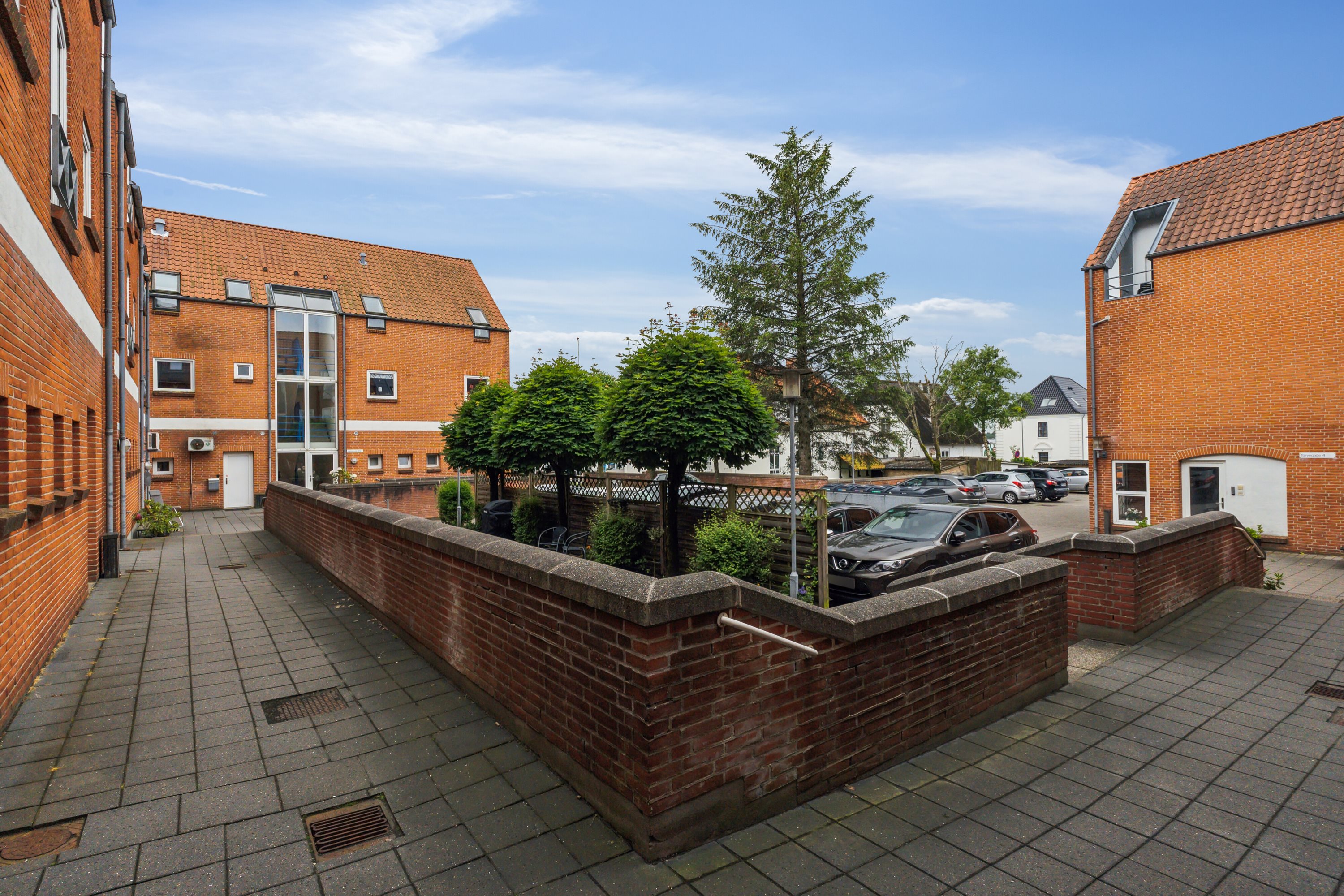 Fremhævet udendørs billede i fuldskærmstilstand. Billede af Torvegade 6A, 2. th., 9870 Sindal