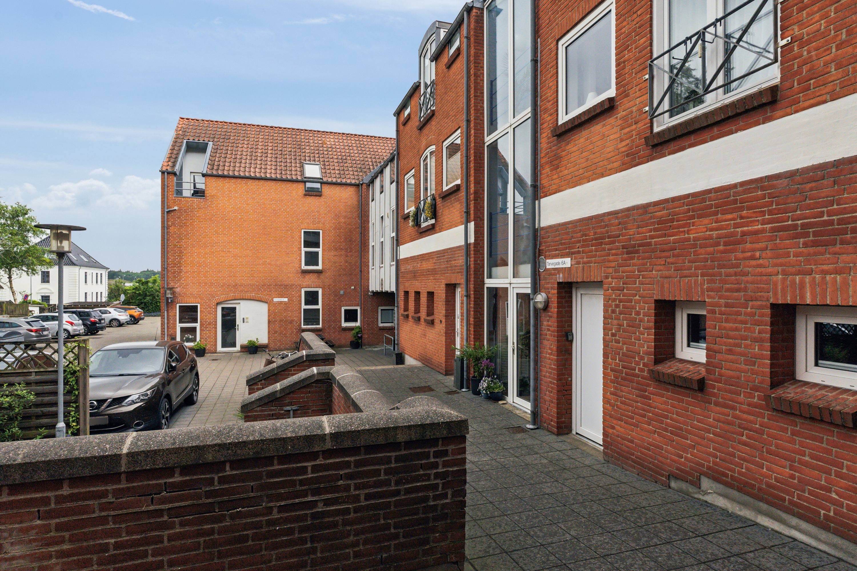 Fremhævet udendørs billede i fuldskærmstilstand. Billede af Torvegade 6A, 2. th., 9870 Sindal