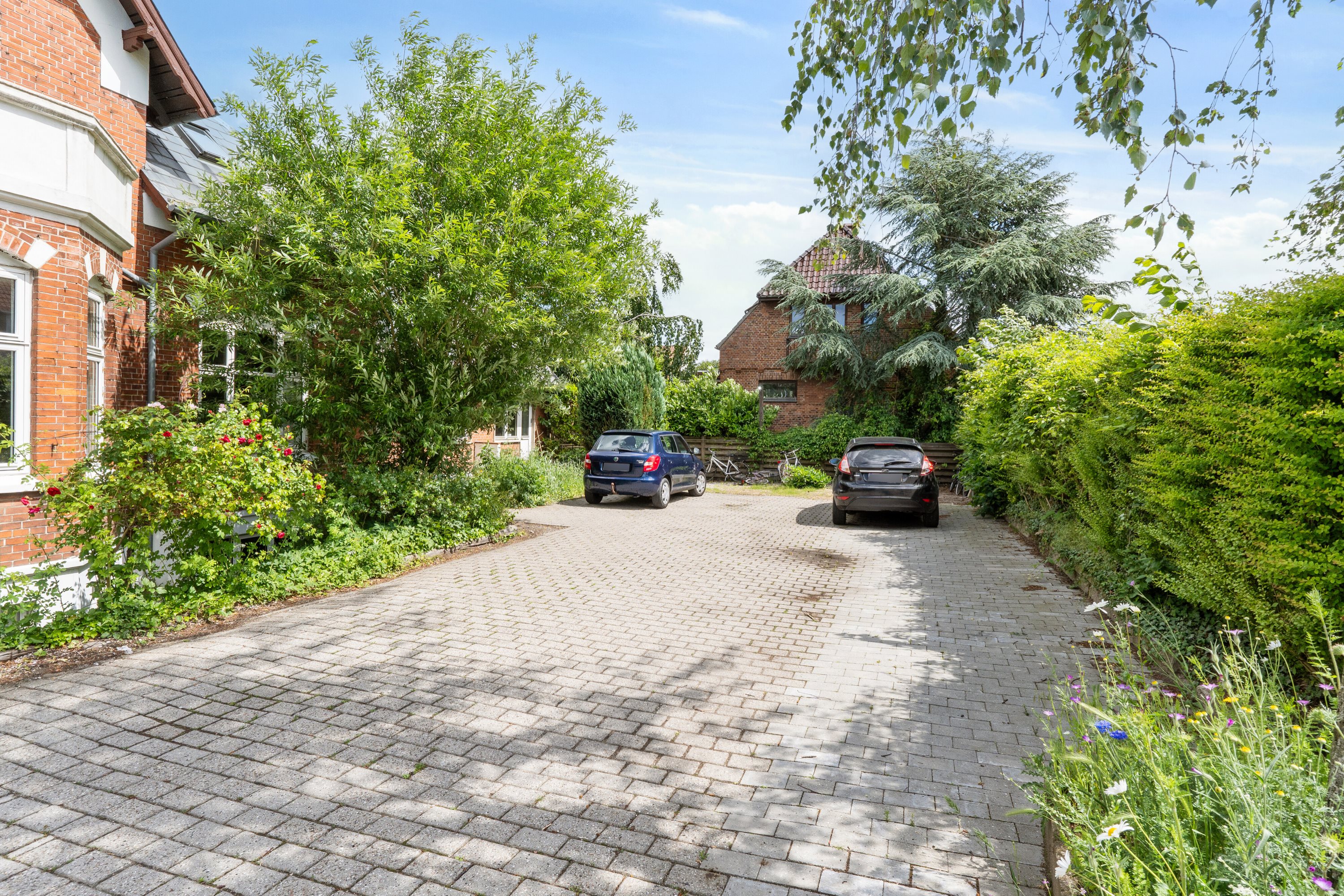 Fremhævet udendørs billede i fuldskærmstilstand. Billede af Tietgens Allé 33, 1. tv., 5230 Odense M