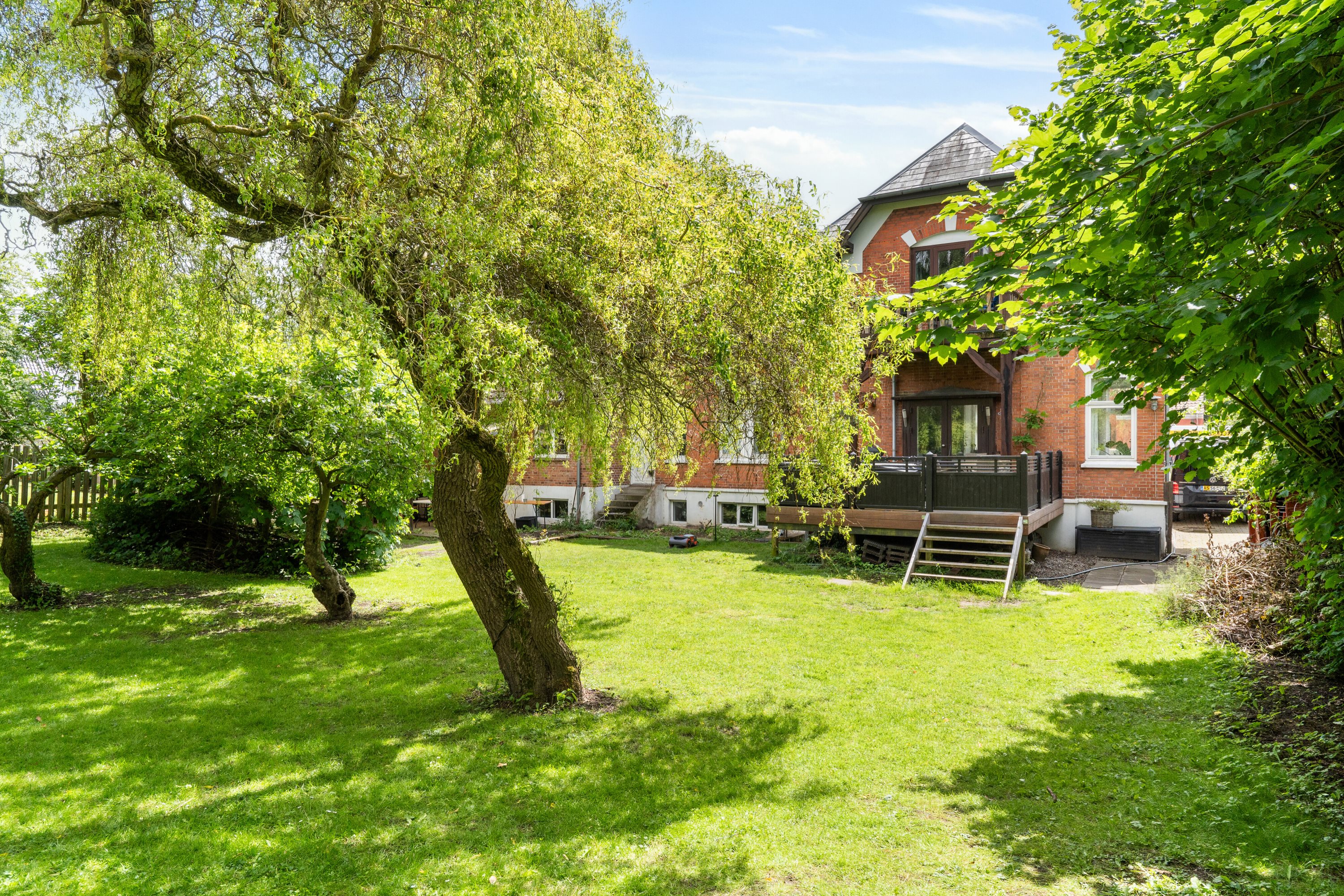 Fremhævet set fra haven billede i fuldskærmstilstand. Billede af Tietgens Allé 33, 1. tv., 5230 Odense M