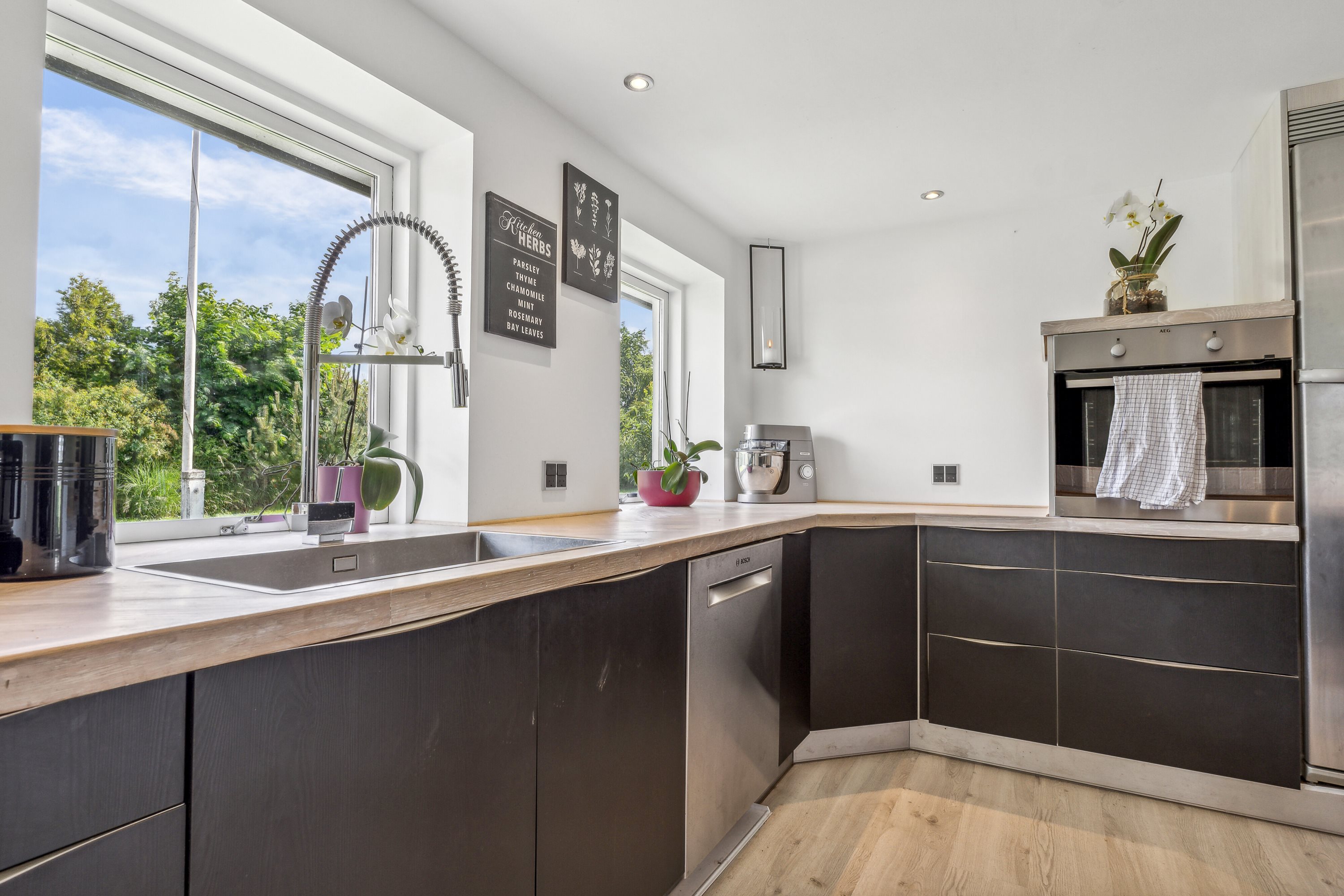 Fremhævet køkken billede i fuldskærmstilstand. Billede af Ørbækvej 843, Rolfsted, 5863 Ferritslev Fyn