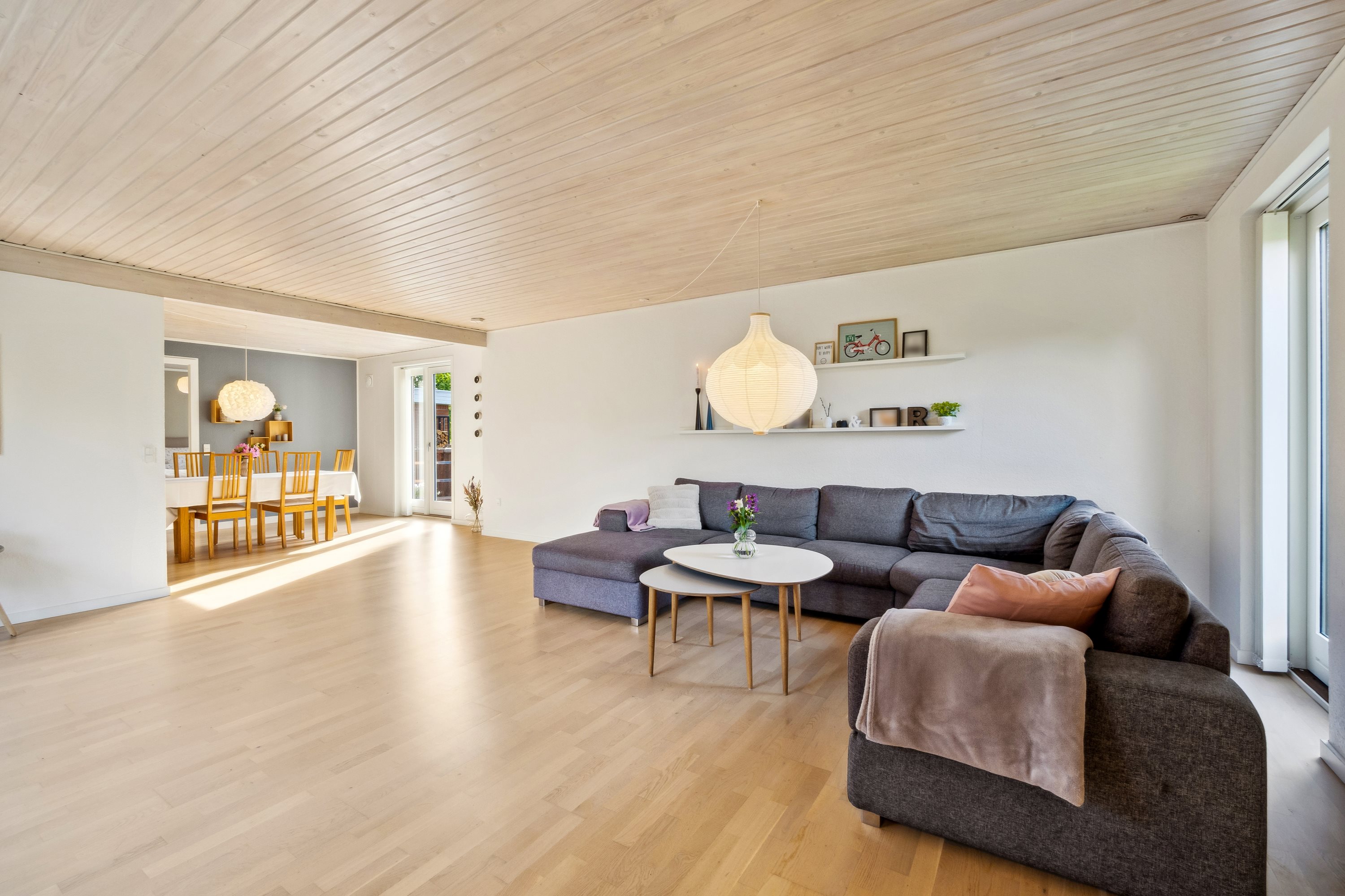 Fremhævet stue billede i fuldskærmstilstand. Billede af Åbrinken 5, Vils, 7980 Vils