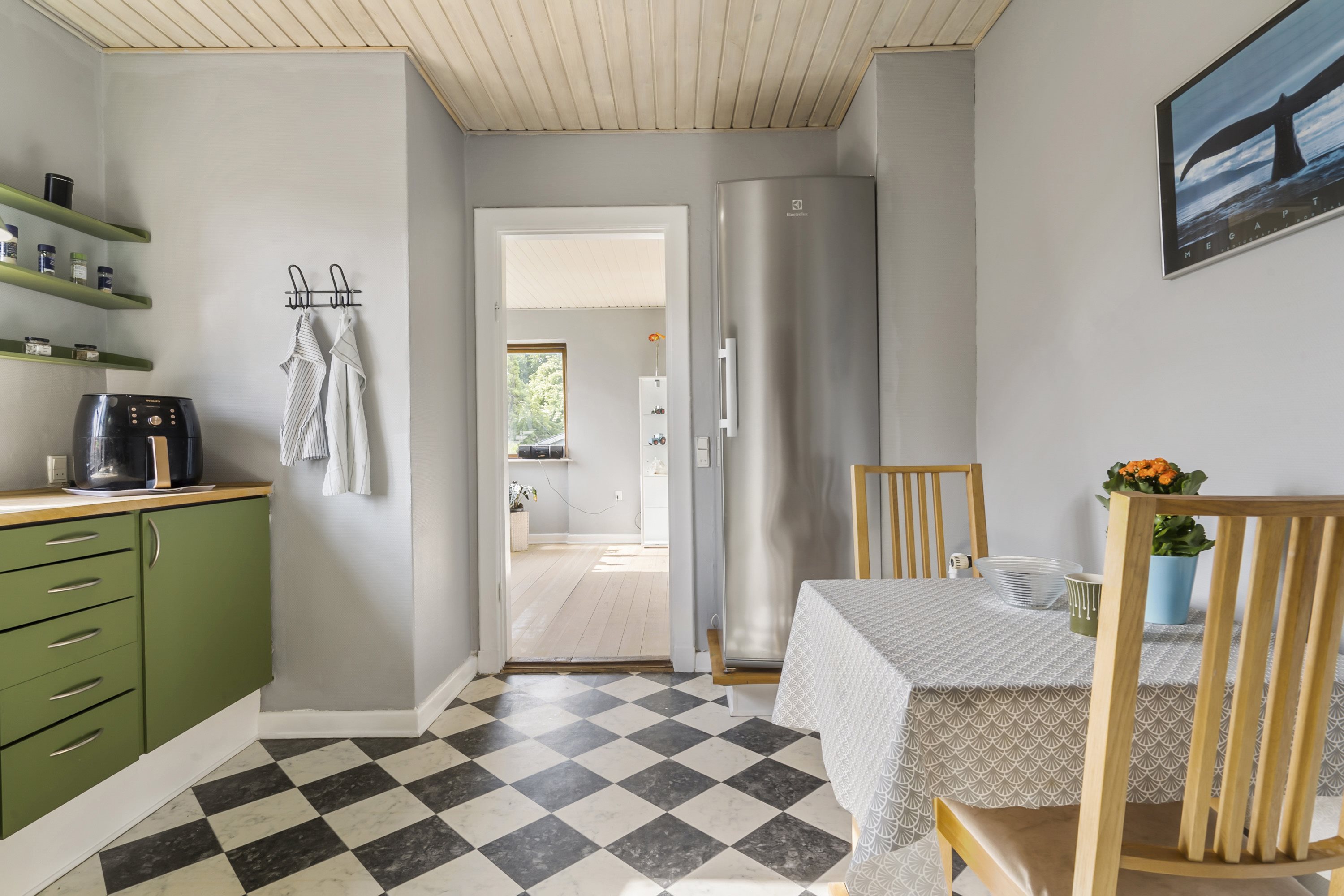 Fremhævet spisestue billede i fuldskærmstilstand. Billede af Otto Møllersgade 2, Gylling, 8300 Odder