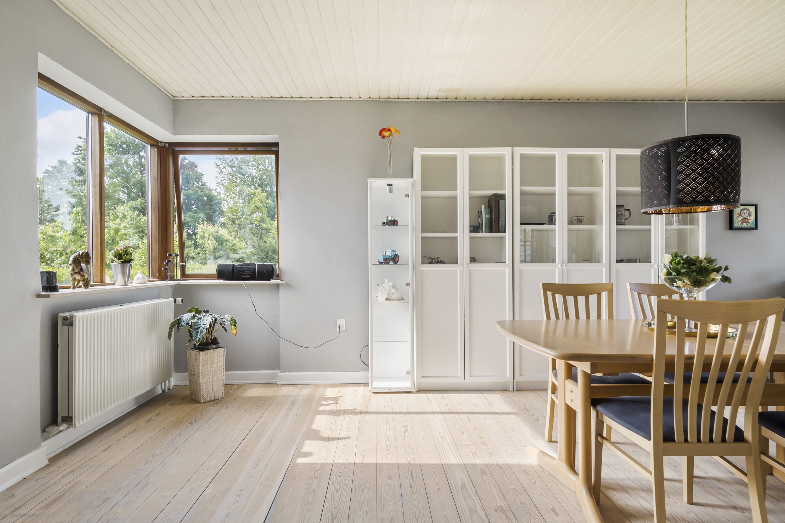 Fremhævet spisestue billede i fuldskærmstilstand. Billede af Otto Møllersgade 2, Gylling, 8300 Odder