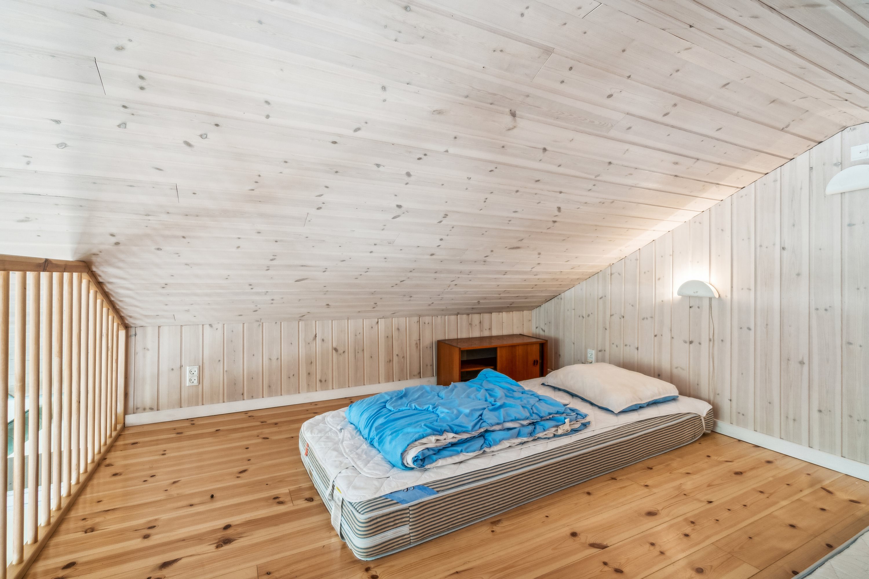 Fremhævet værelse billede i fuldskærmstilstand. Billede af Maegårdsskoven 6, Pedersker, 3720 Aakirkeby