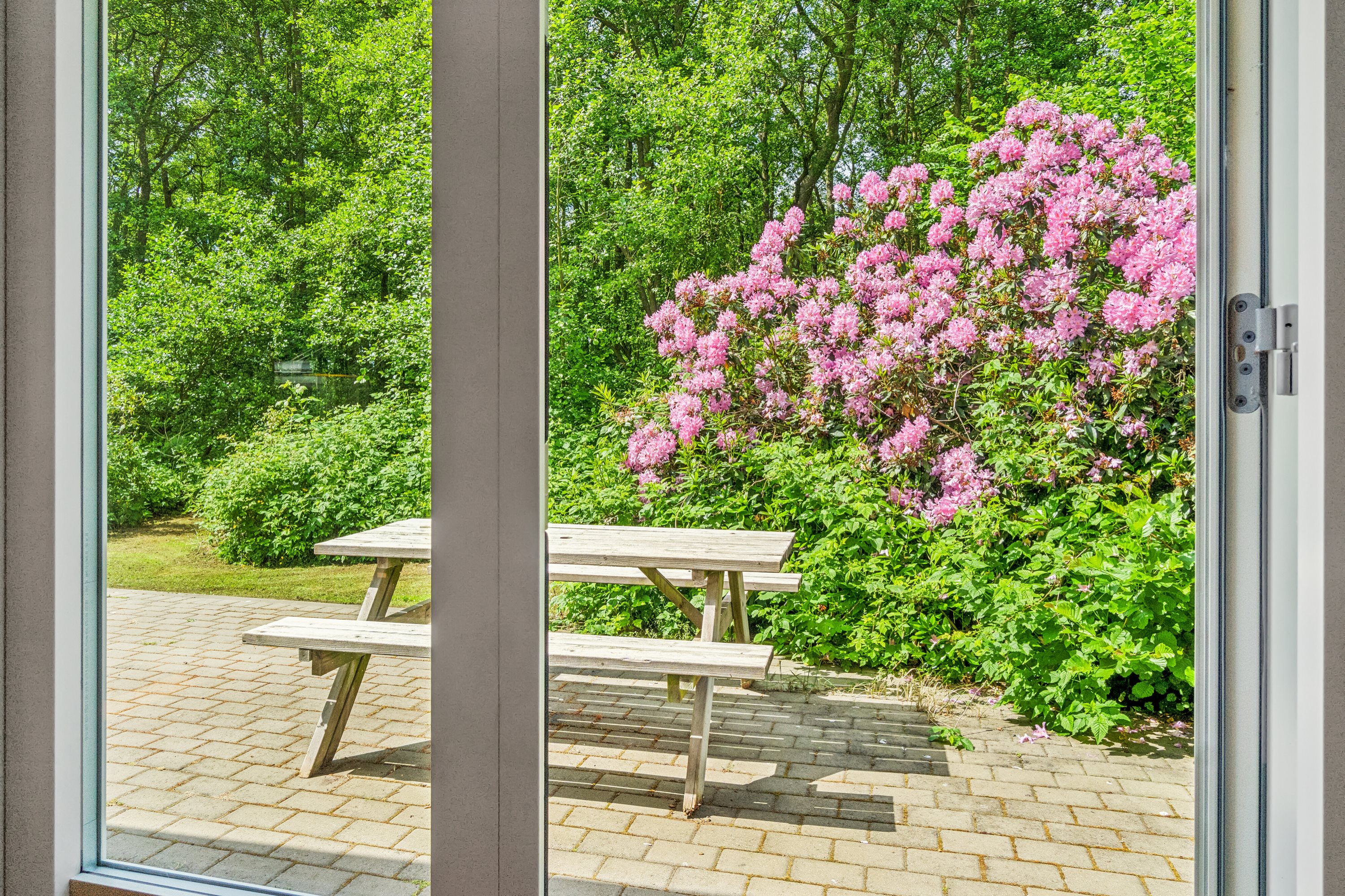 Fremhævet indendørs billede i fuldskærmstilstand. Billede af Maegårdsskoven 6, Pedersker, 3720 Aakirkeby