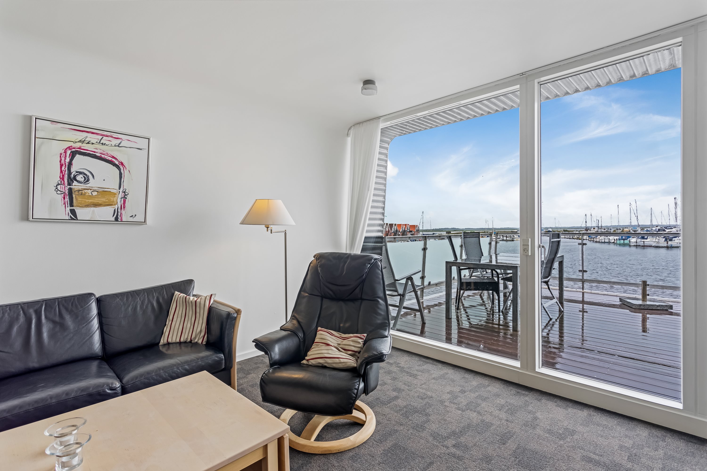 Fremhævet stue billede i fuldskærmstilstand. Billede af Molen 7, Bork Havn, 6893 Hemmet