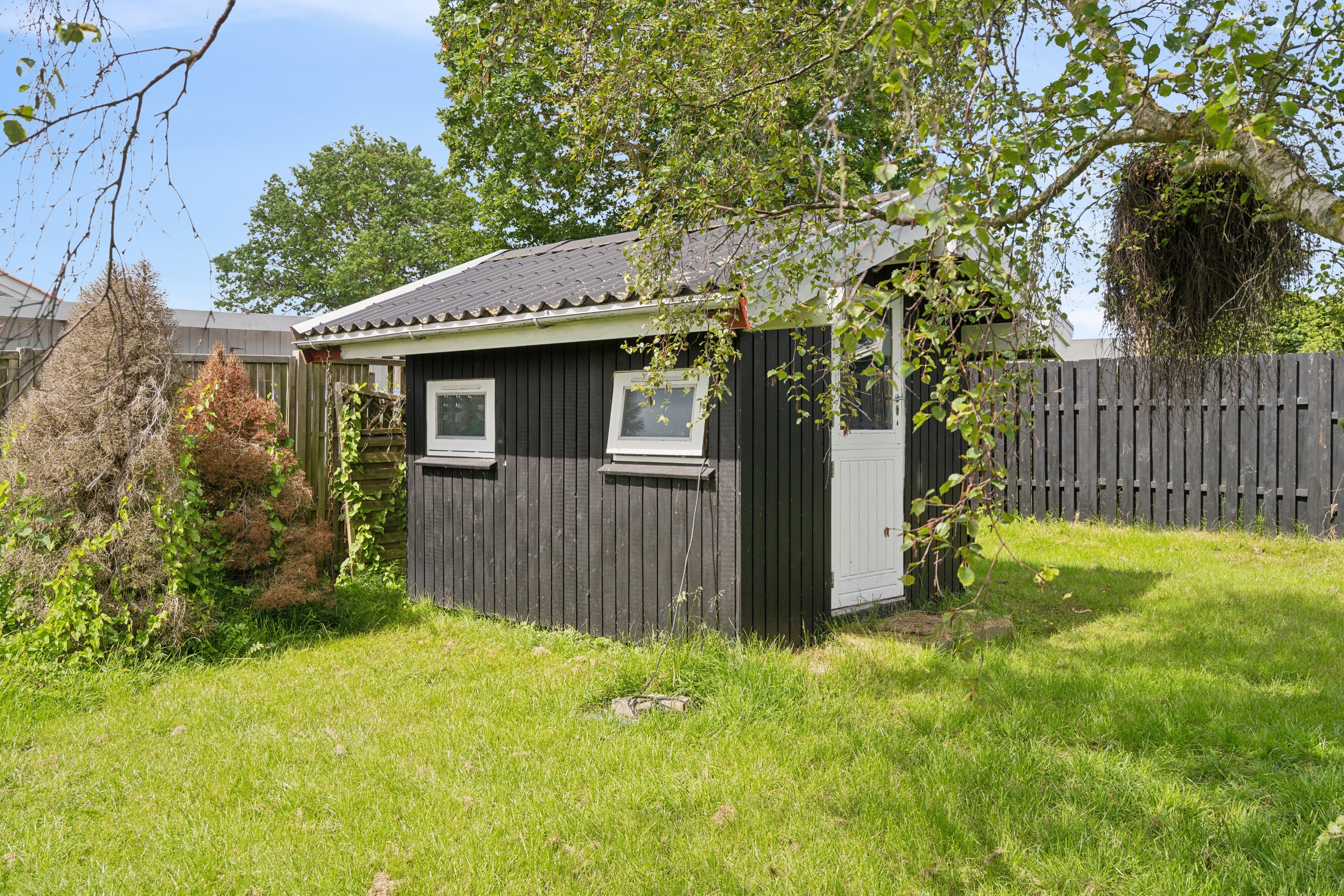 Fremhævet udhus billede i fuldskærmstilstand. Billede af Lærkevænget 2, Hasmark Strand, 5450 Otterup