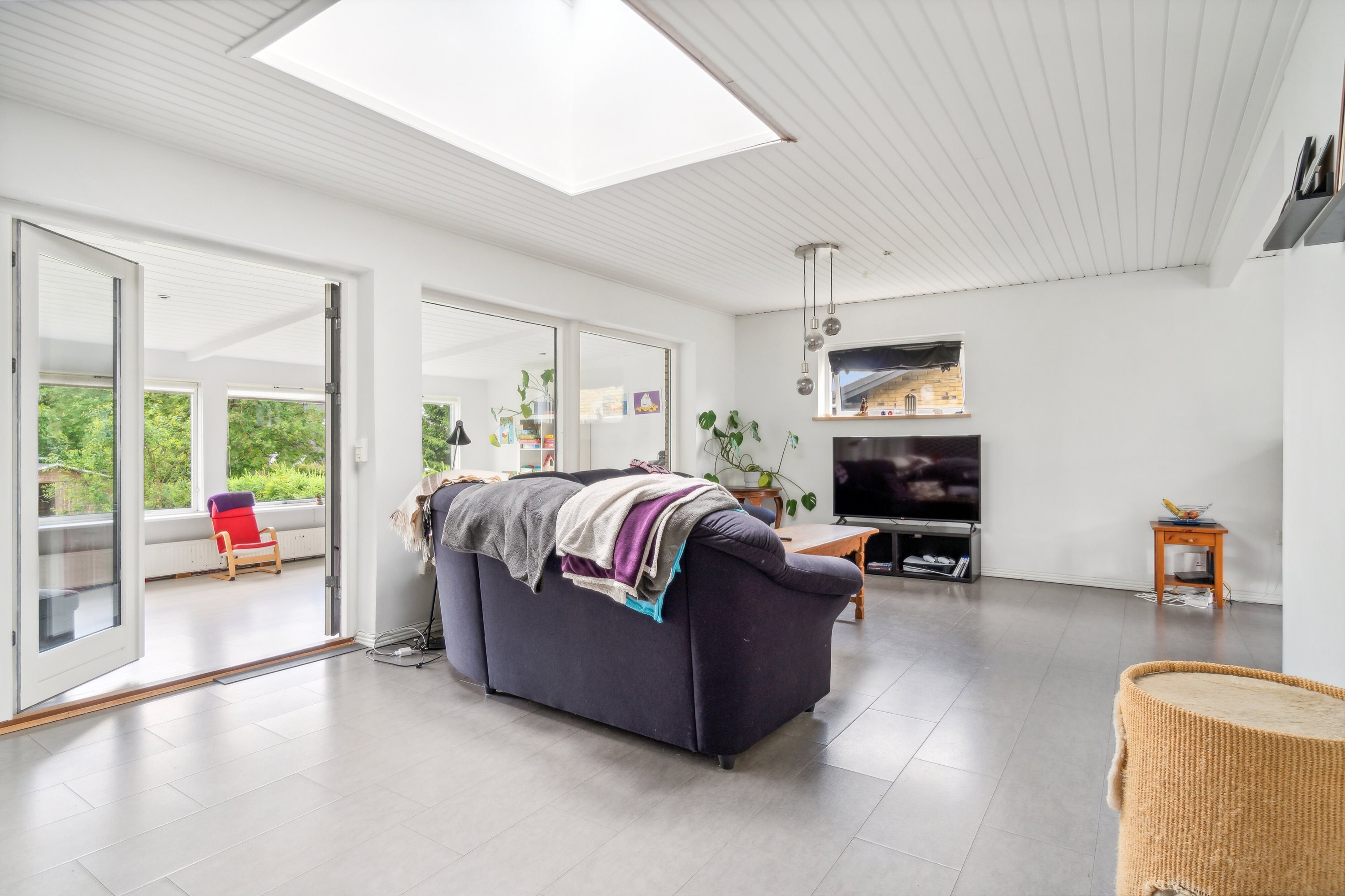 Fremhævet stue billede i fuldskærmstilstand. Billede af Solsortevej 28, 7441 Bording