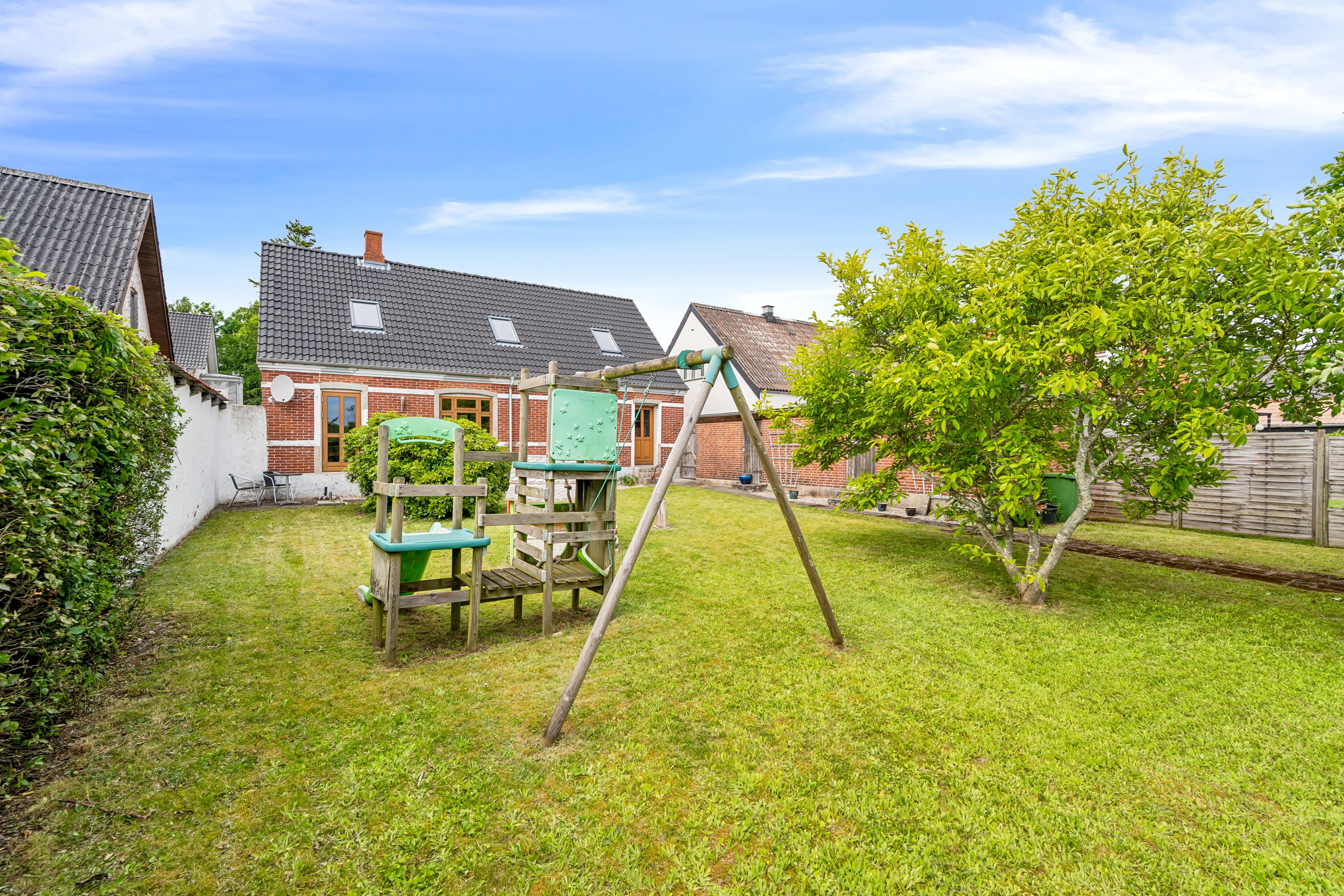 Fremhævet have billede i fuldskærmstilstand. Billede af Ballevej 8, Tirstrup, 8400 Ebeltoft