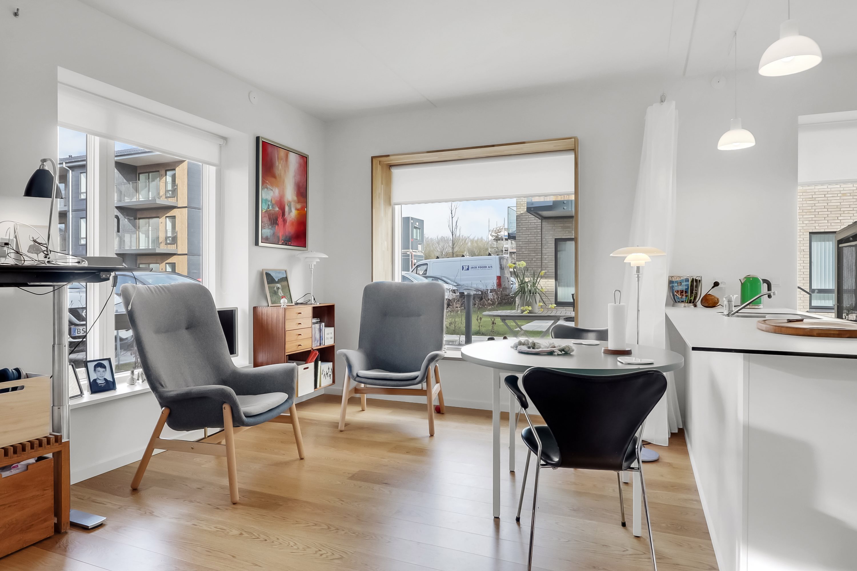 Fremhævet stue billede i fuldskærmstilstand. Billede af Guldrankevej 11, st.. 4., 5200 Odense V