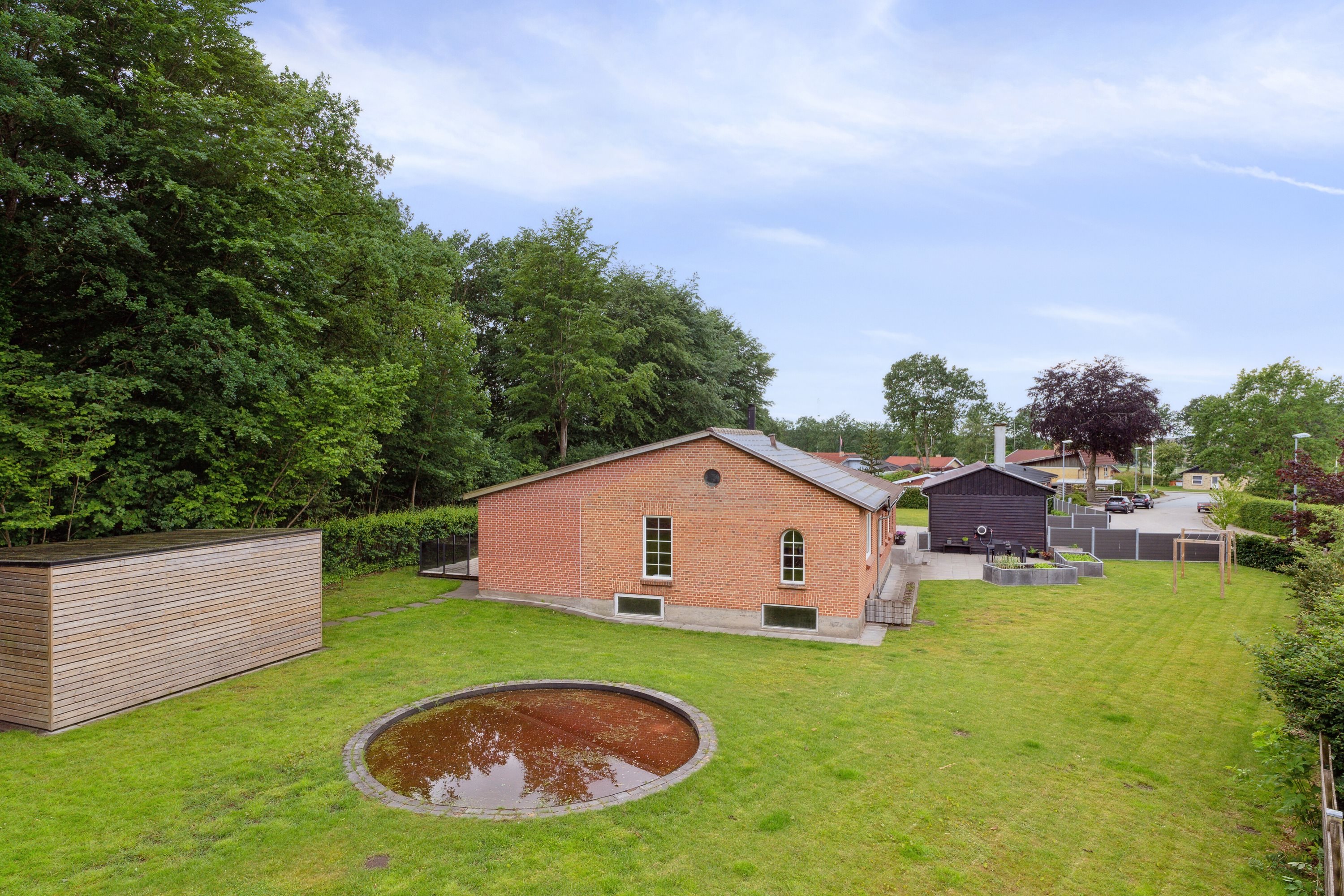 Miniaturebillede 2: set fra haven. Billede af Ved Diget 17, 7430 Ikast