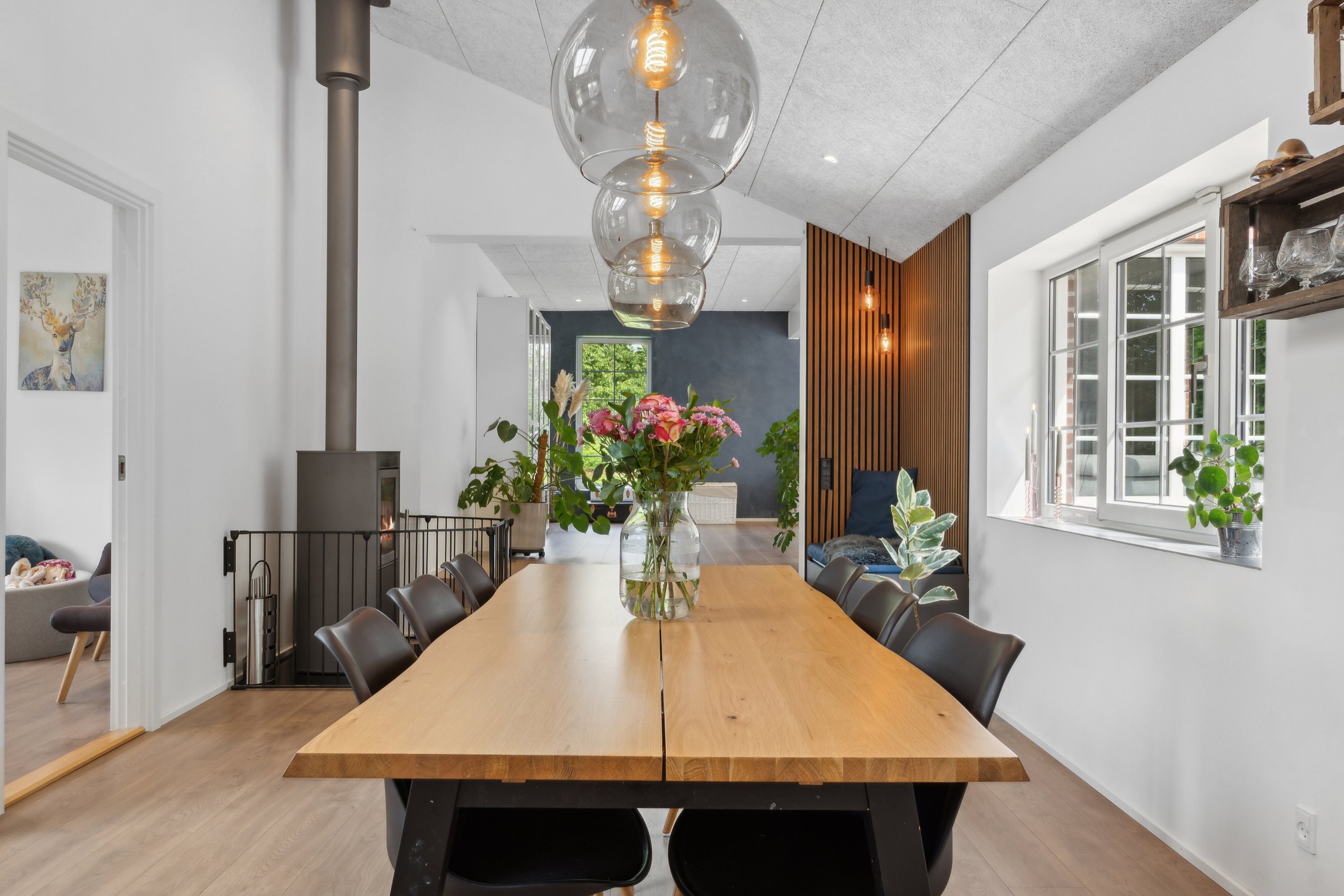 Fremhævet spisestue billede i fuldskærmstilstand. Billede af Ved Diget 17, 7430 Ikast