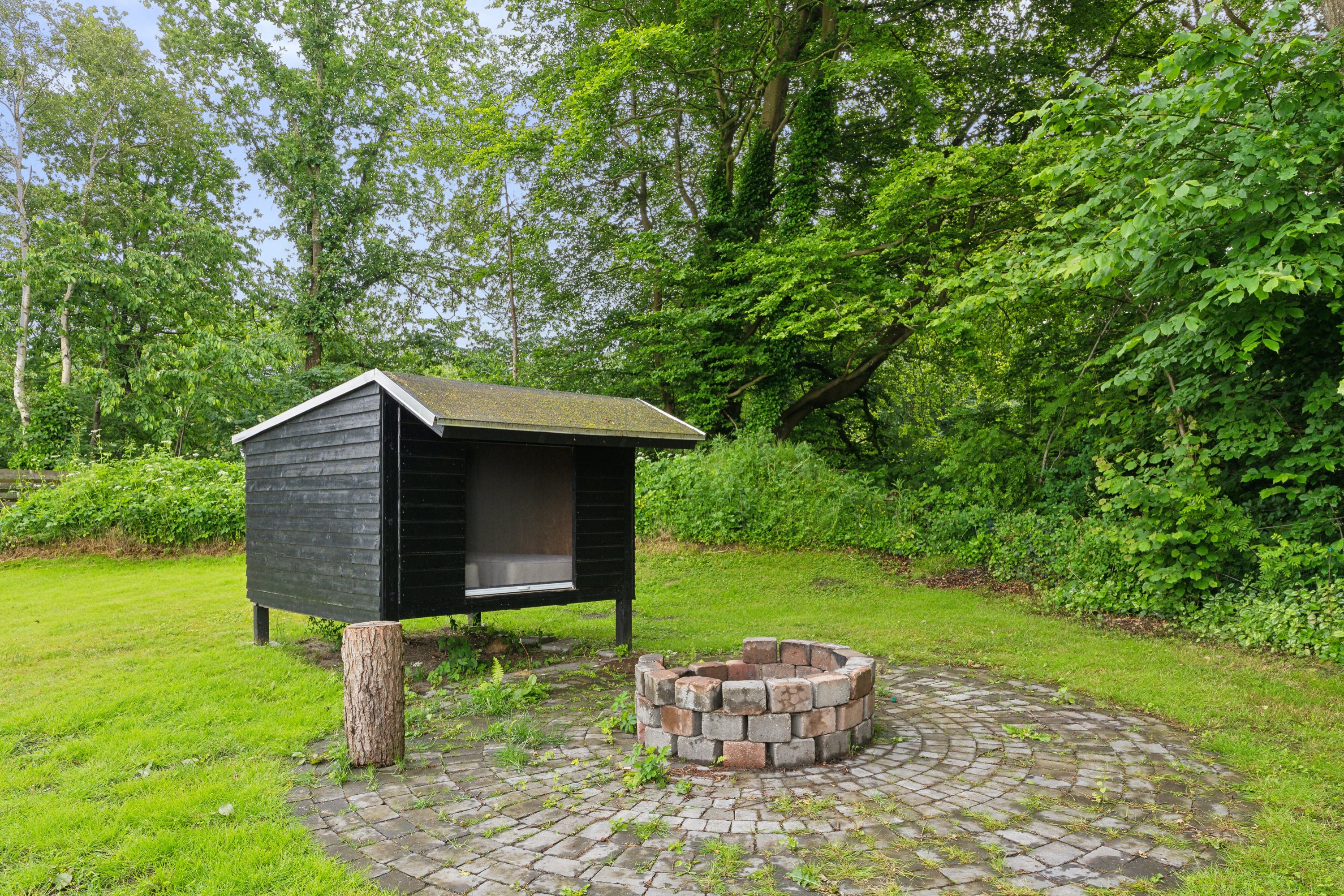 Fremhævet udendørs billede i fuldskærmstilstand. Billede af Ved Diget 17, 7430 Ikast