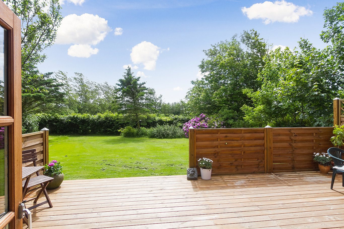 Fremhævet terrasse billede i fuldskærmstilstand. Billede af Gl Hirtshalsvej 2A, Vidstrup, 9800 Hjørring