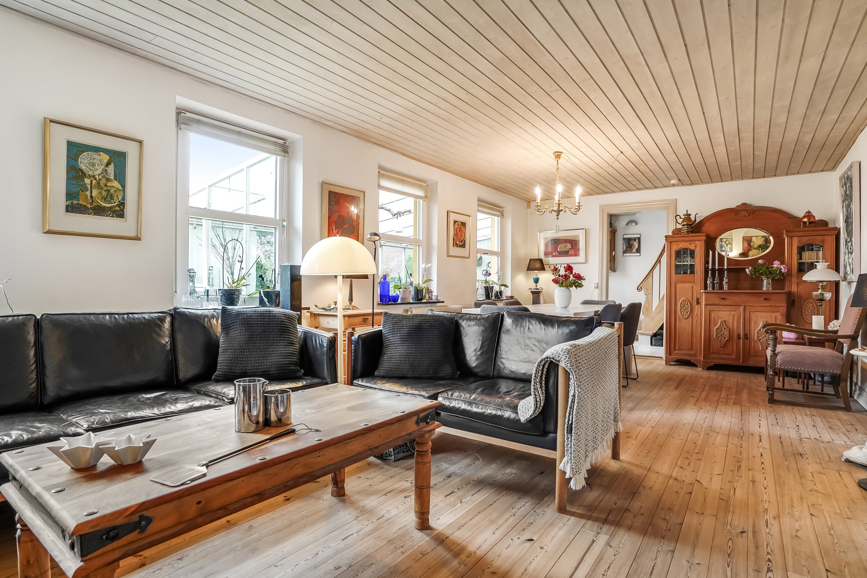 Fremhævet stue billede i fuldskærmstilstand. Billede af Sdr. Vissingvej 16, Sdr Vissing, 8740 Brædstrup