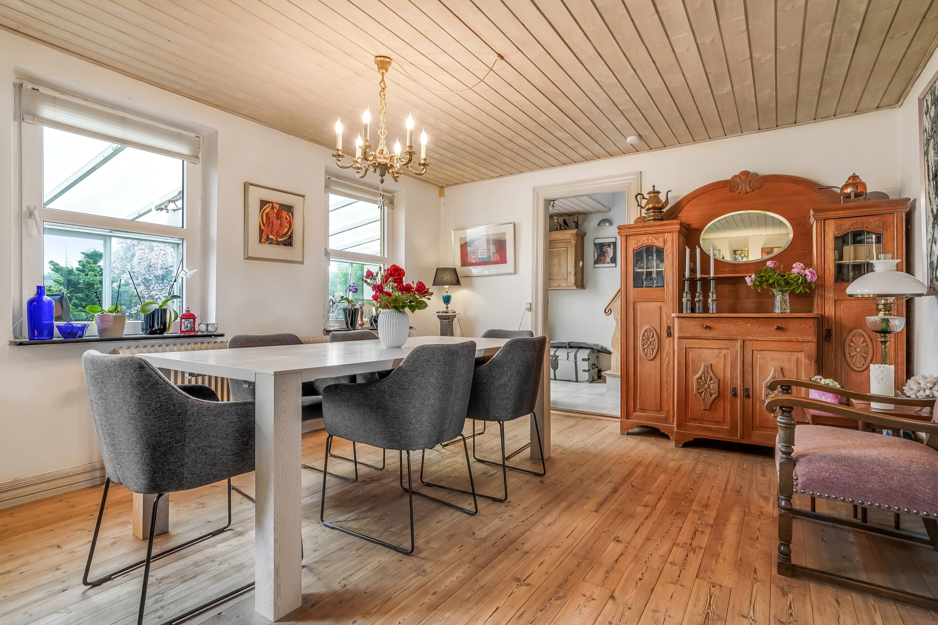 Fremhævet stue billede i fuldskærmstilstand. Billede af Sdr. Vissingvej 16, Sdr Vissing, 8740 Brædstrup