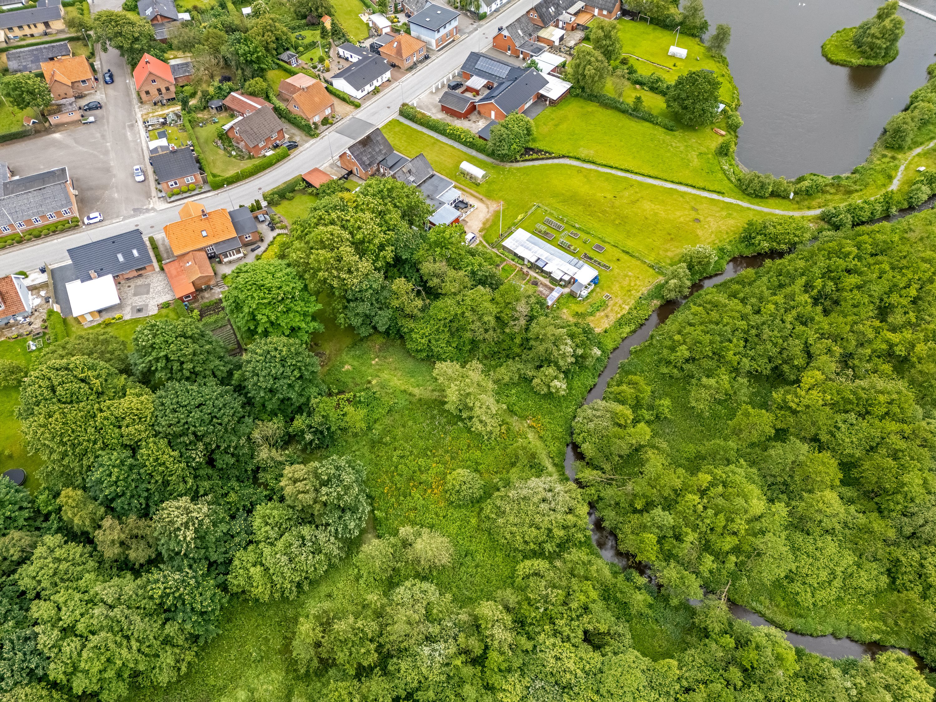 Fremhævet luftfoto billede i fuldskærmstilstand. Billede af Søvejen 23, Rækker Mølle , 6900 Skjern