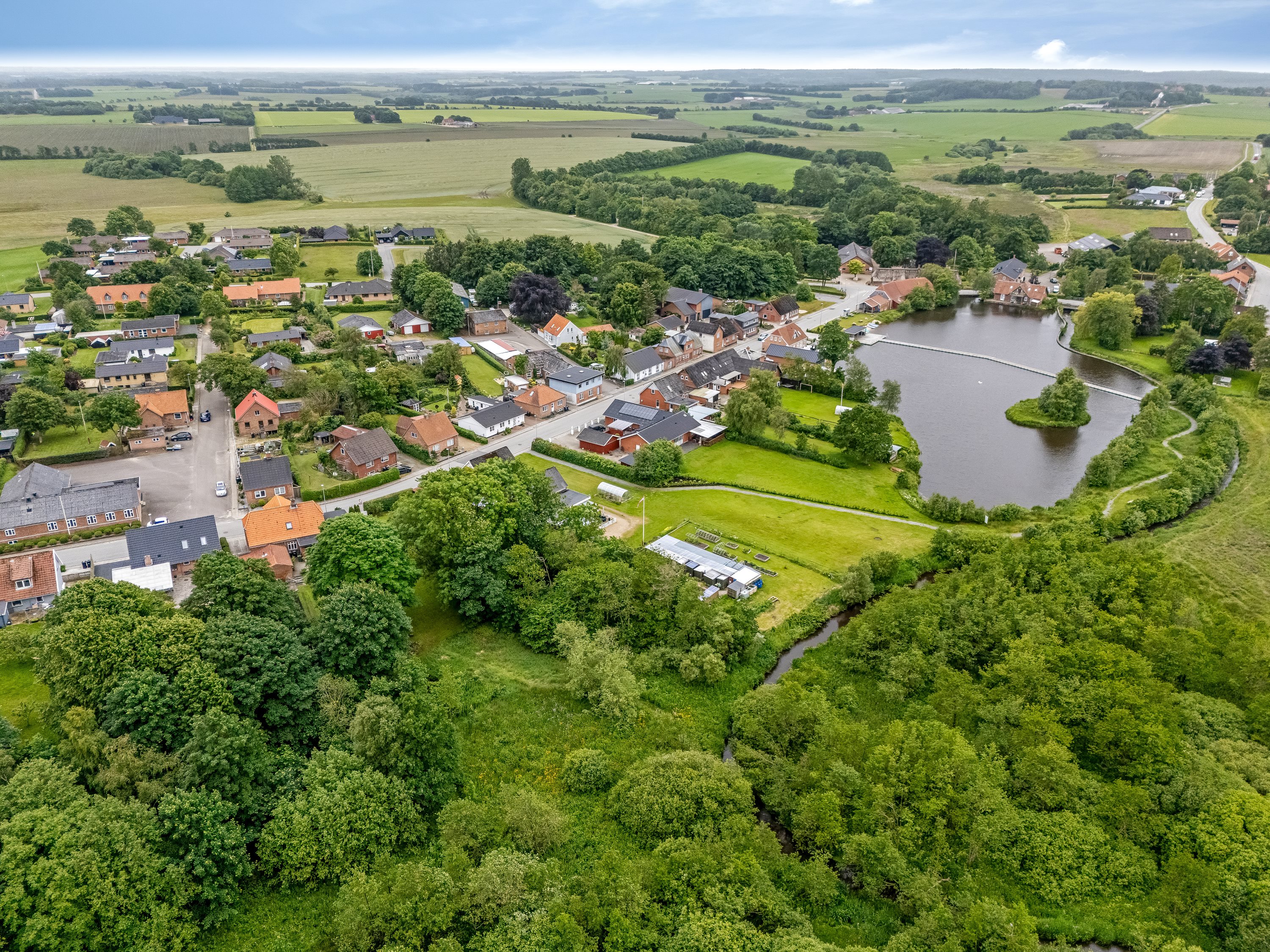 Fremhævet luftfoto billede i fuldskærmstilstand. Billede af Søvejen 23, Rækker Mølle , 6900 Skjern