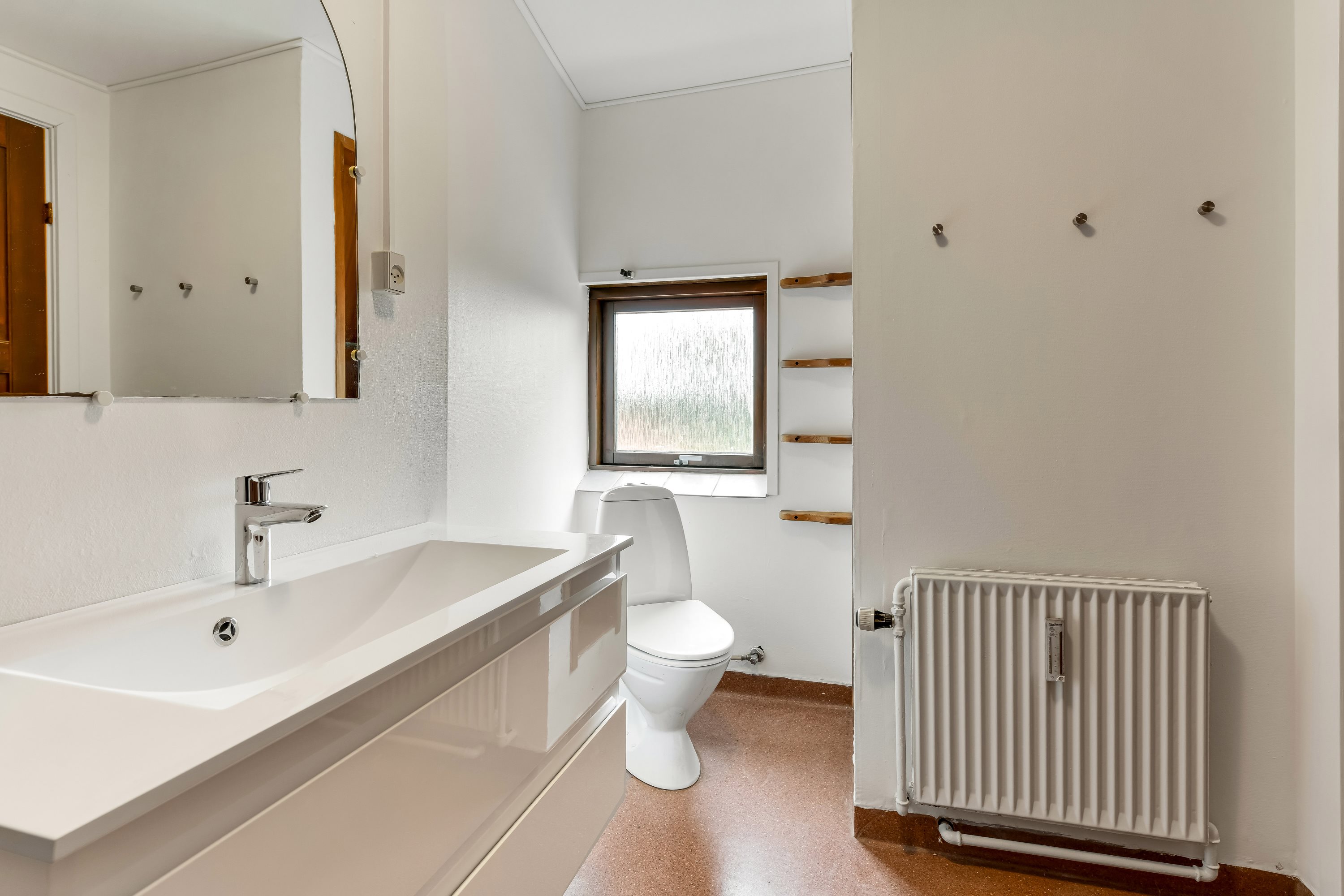 Fremhævet toilet billede i fuldskærmstilstand. Billede af Amtsvejen 39A, Filskov, 7200 Grindsted
