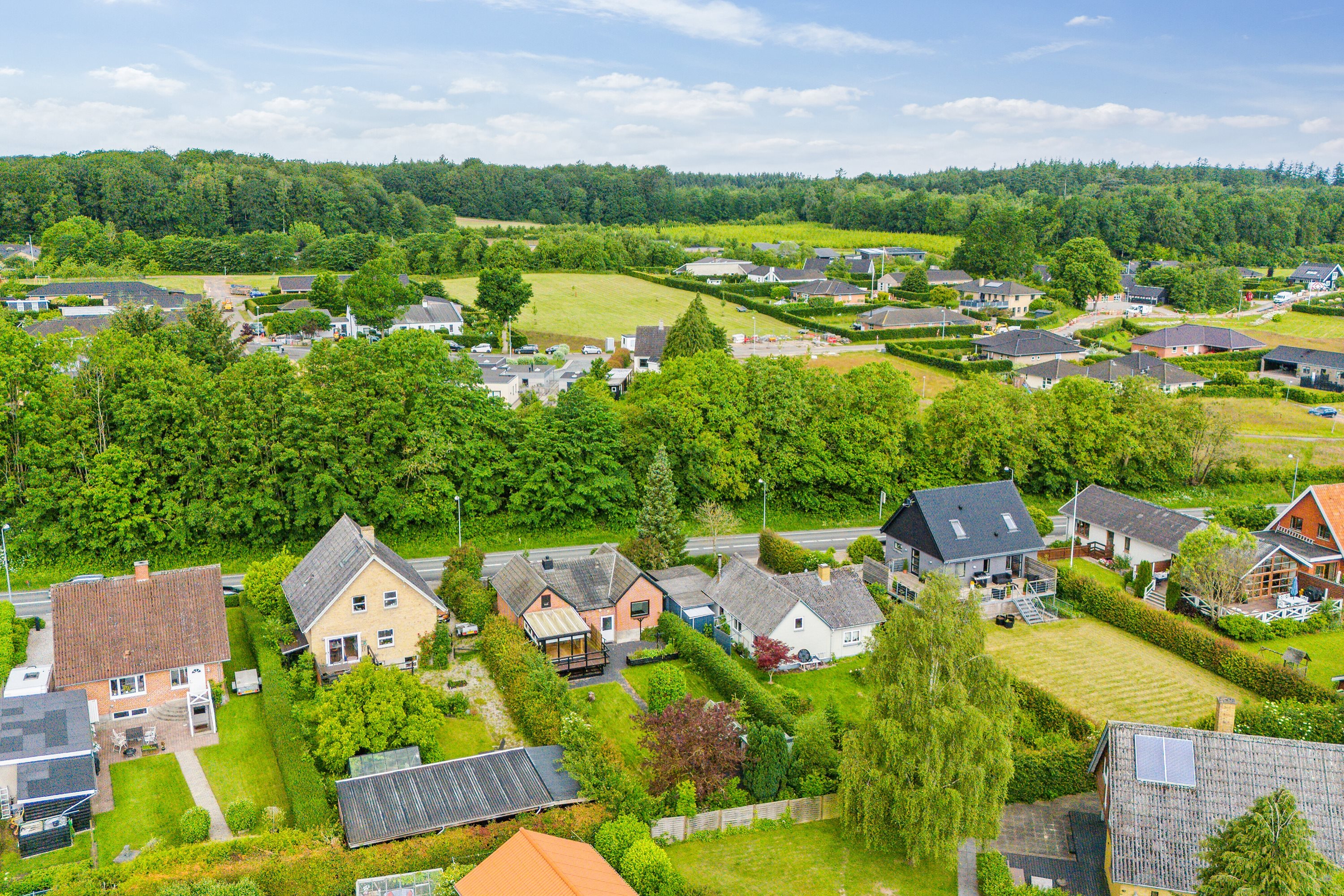 Fremhævet luftfoto billede i fuldskærmstilstand. Billede af Søndersøvej 251, 5462 Morud