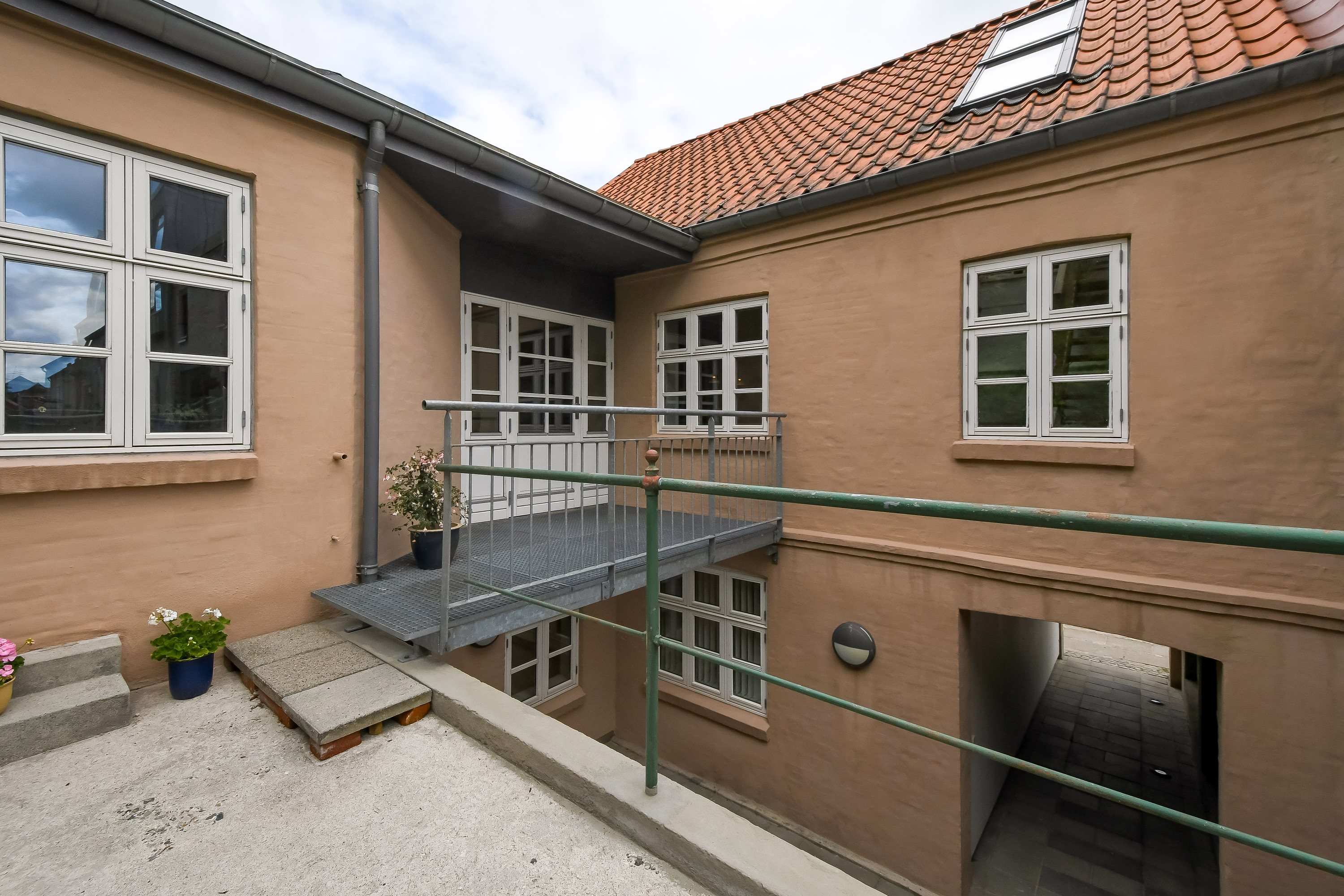 Miniaturebillede 1: ejendommen. Billede af Strandvejen 27, 7600 Struer