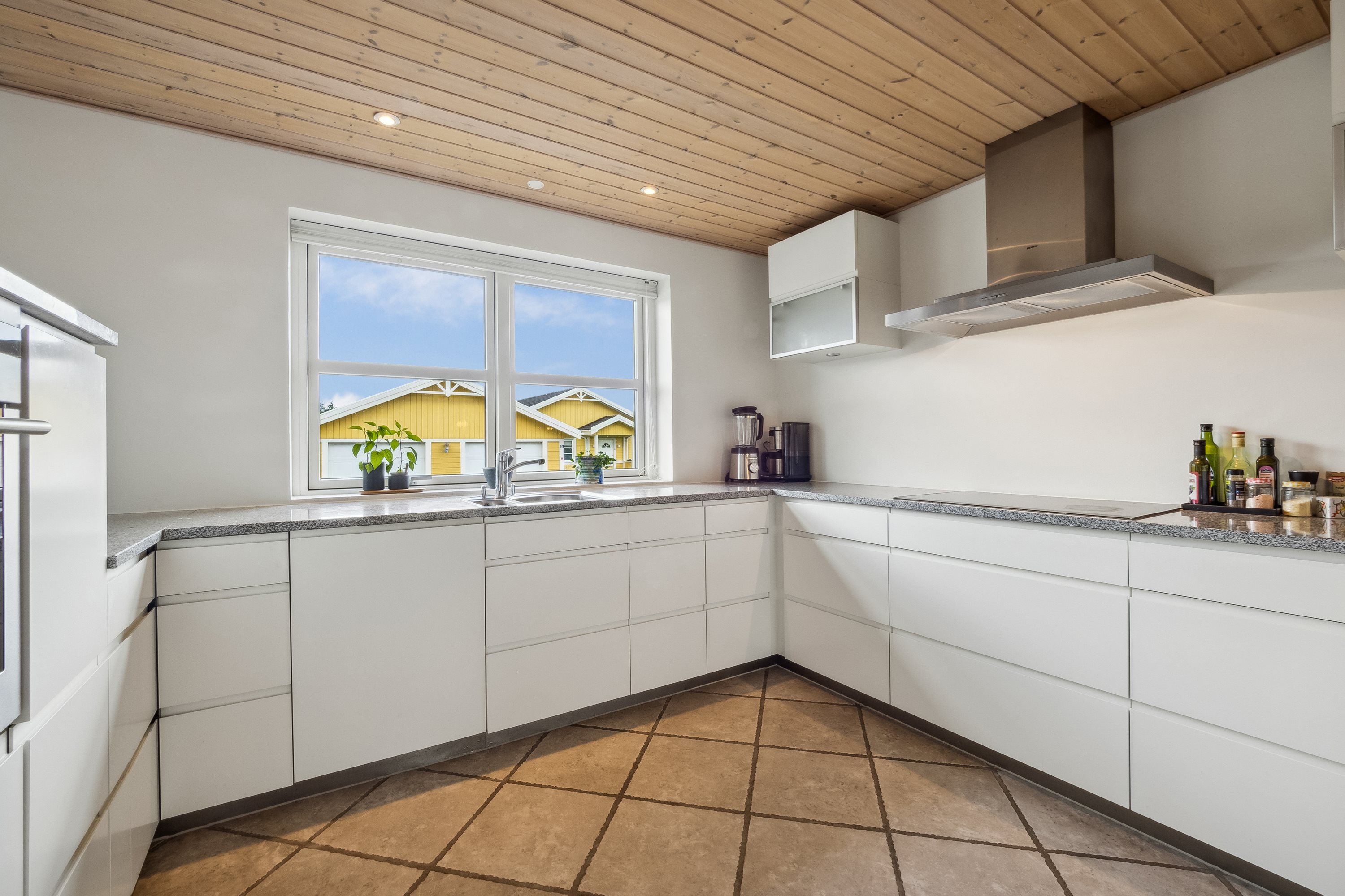 Fremhævet køkken billede i fuldskærmstilstand. Billede af Katrinevænget 35, 8800 Viborg