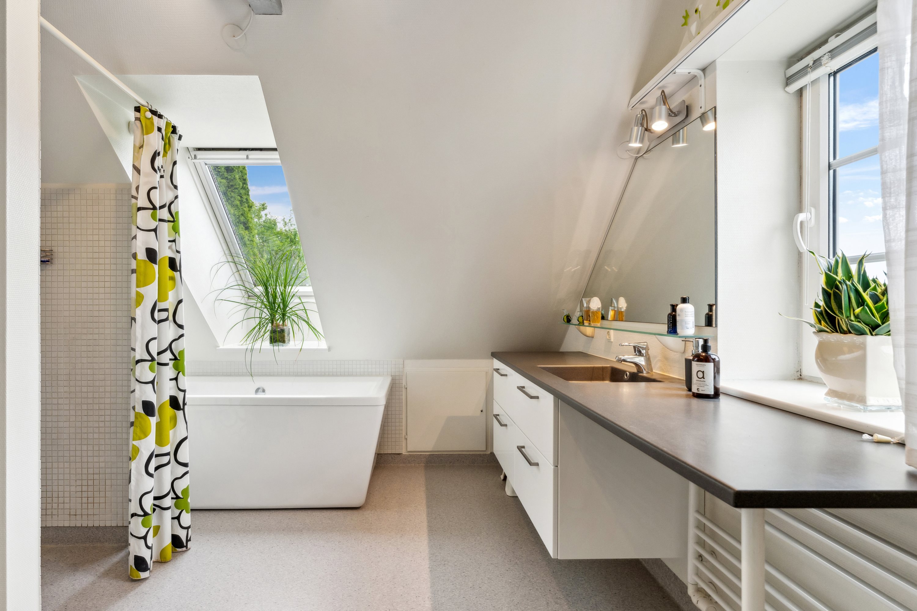 Fremhævet badeværelse billede i fuldskærmstilstand. Billede af Vinkelvej 3, Hvorslev, 8860 Ulstrup