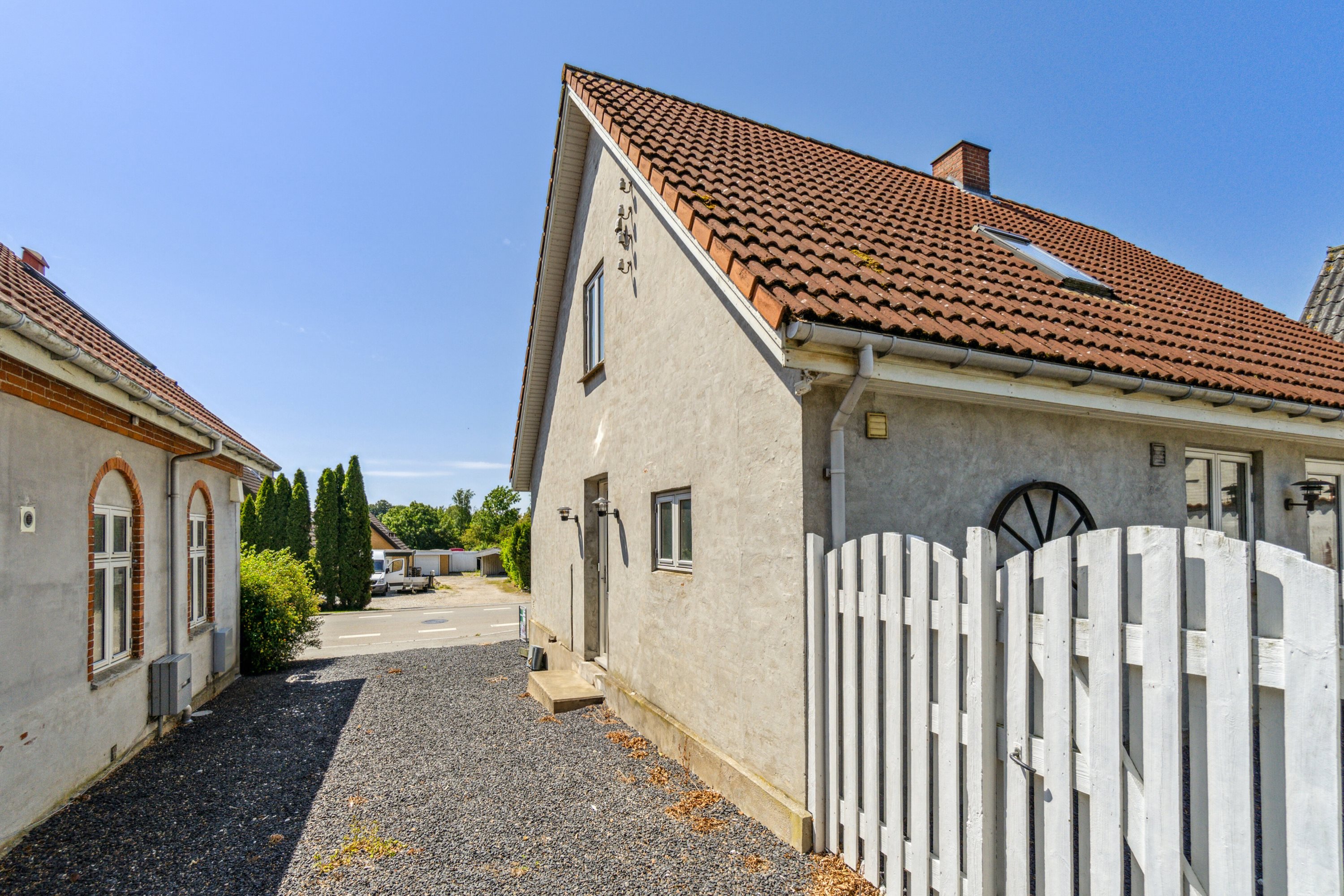 Fremhævet set fra vejen billede i fuldskærmstilstand. Billede af Mønvej 91, 4720 Præstø