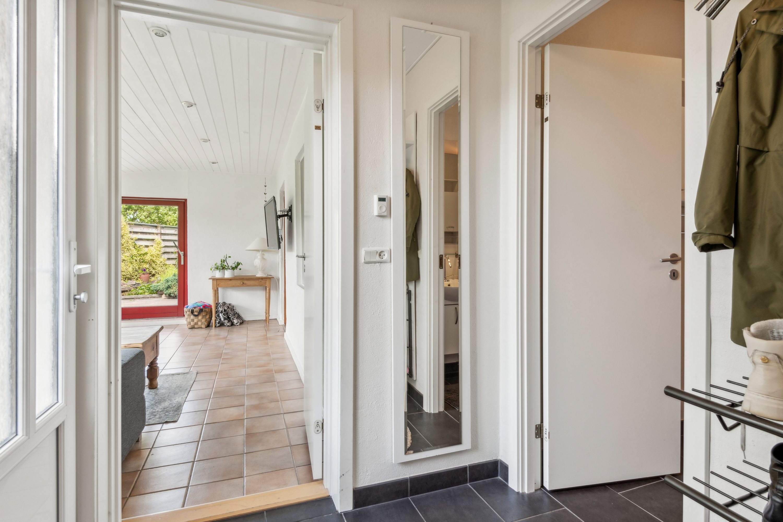 Fremhævet entré billede i fuldskærmstilstand. Billede af Svalegårdsvej 74, Hasseris, 9000 Aalborg