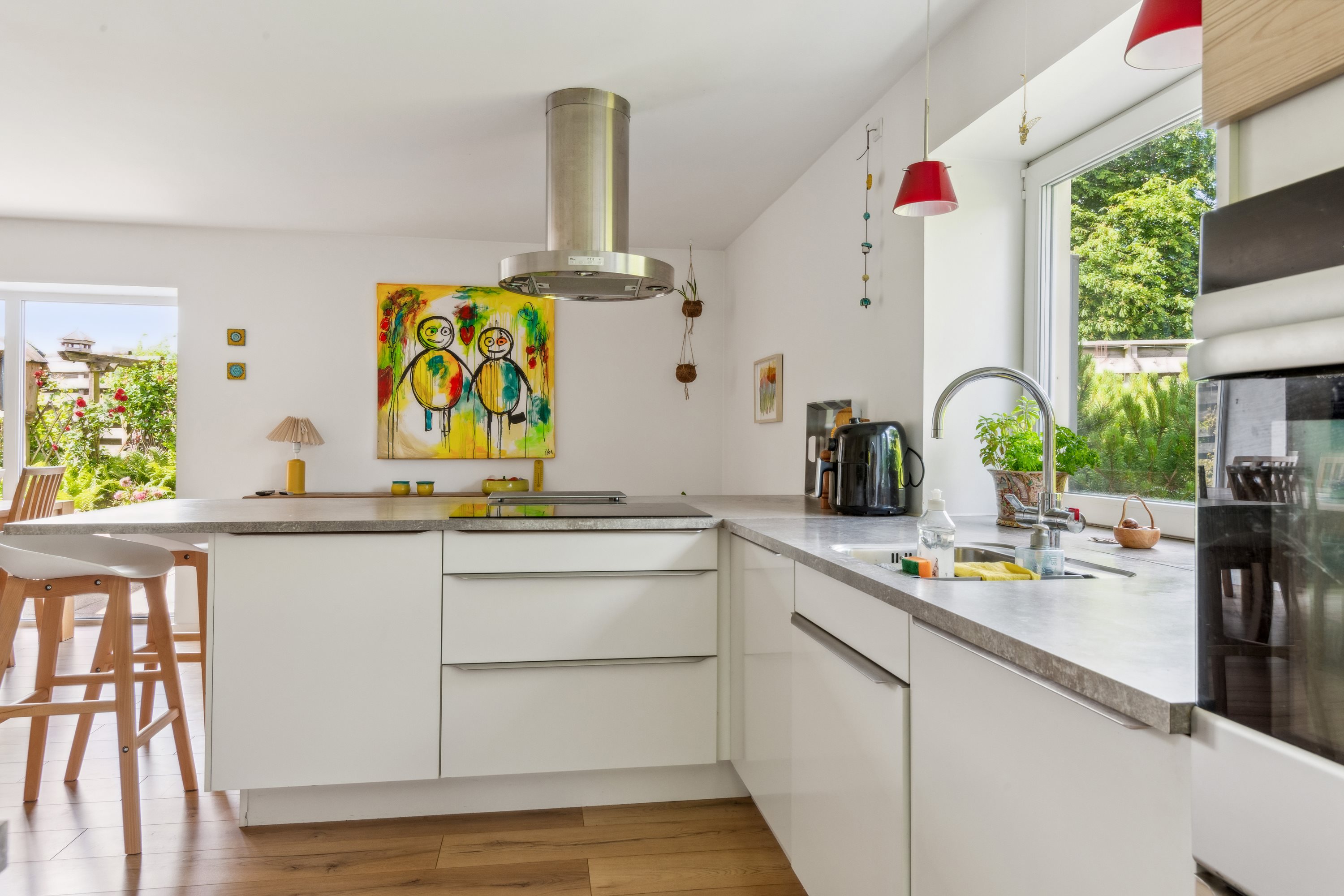 Fremhævet køkken billede i fuldskærmstilstand. Billede af Svalegårdsvej 74, Hasseris, 9000 Aalborg