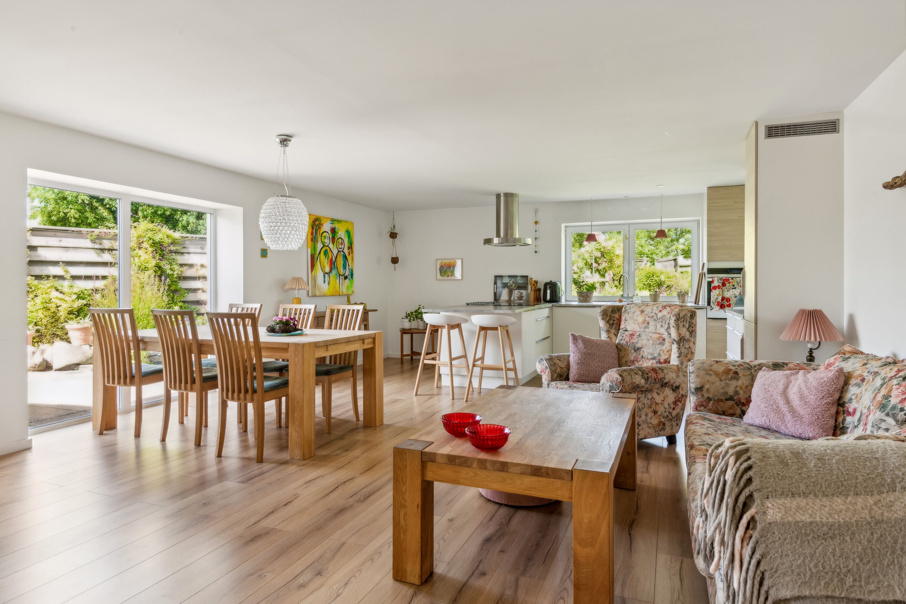 Miniaturebillede 2: stue. Billede af Svalegårdsvej 74, Hasseris, 9000 Aalborg