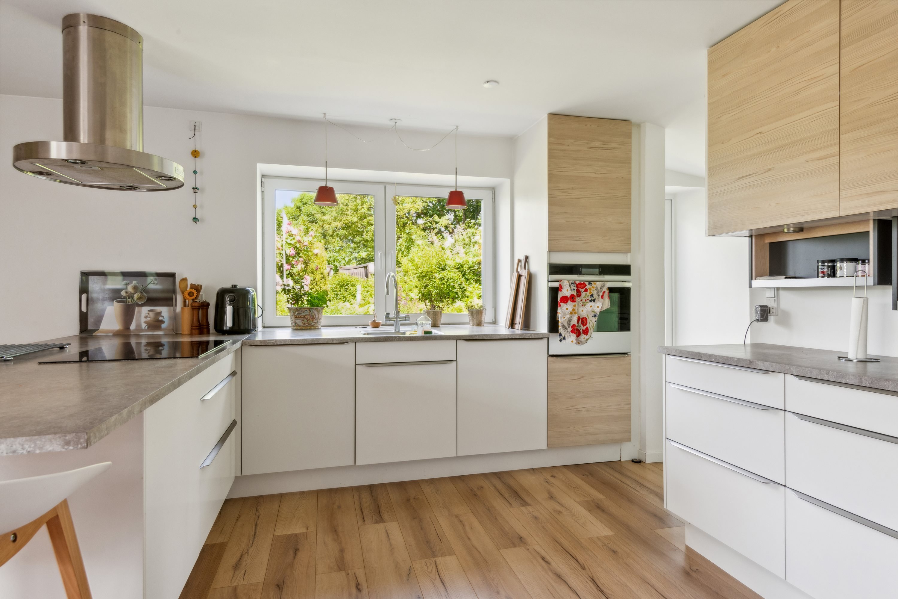 Fremhævet køkken billede i fuldskærmstilstand. Billede af Svalegårdsvej 74, Hasseris, 9000 Aalborg