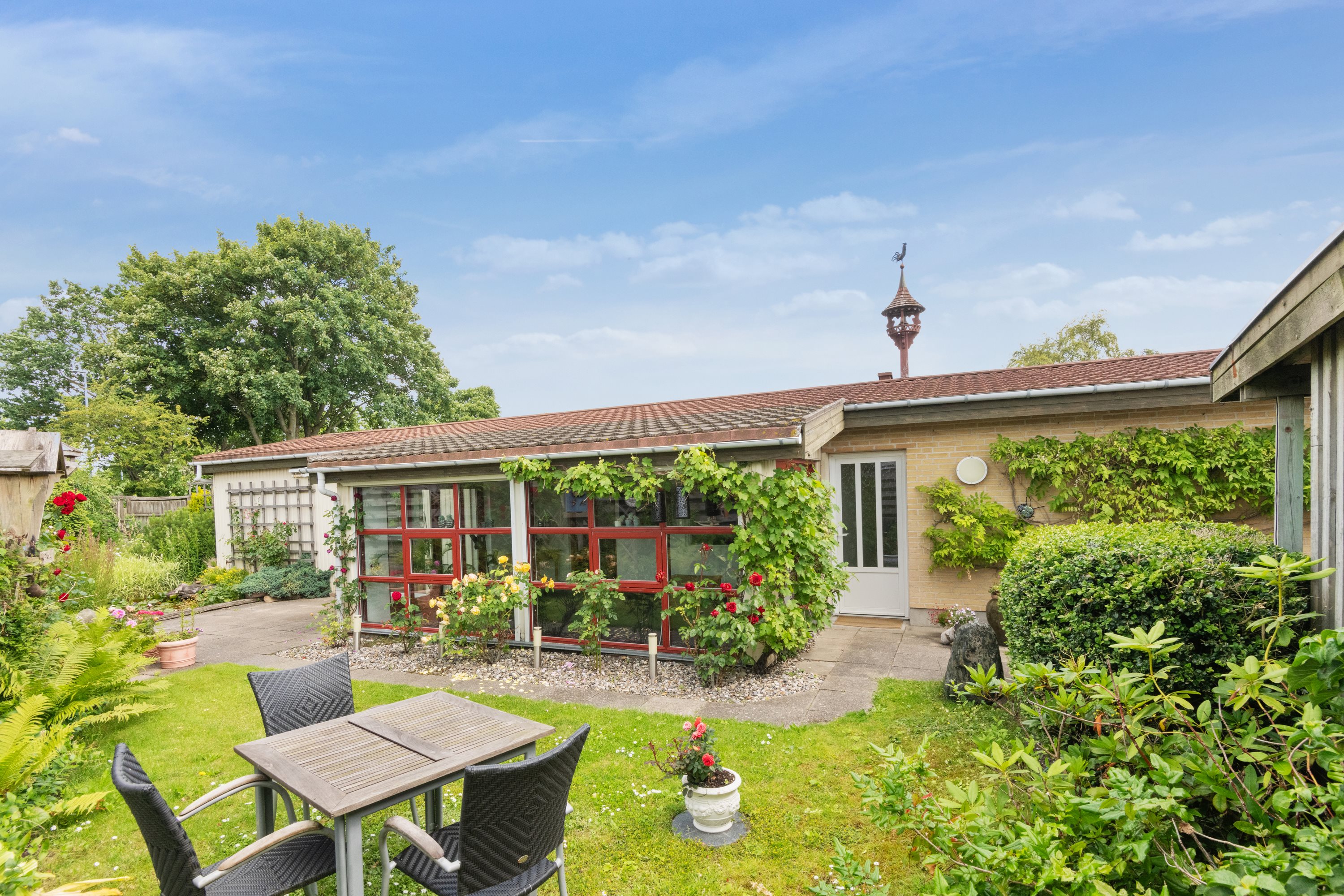 Miniaturebillede 1: ejendommen. Billede af Svalegårdsvej 74, Hasseris, 9000 Aalborg