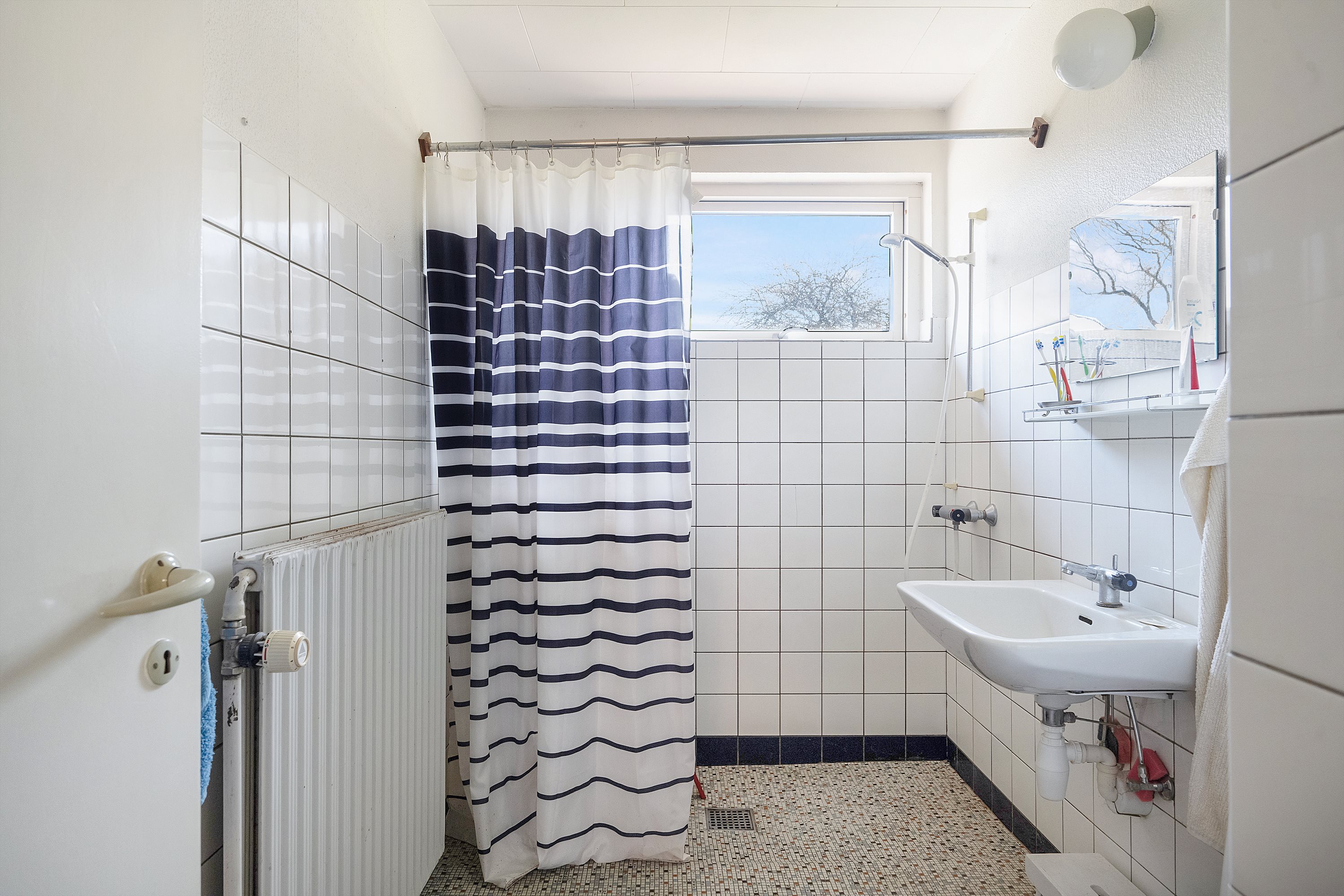 Fremhævet badeværelse billede i fuldskærmstilstand. Billede af Gammel Hobrovej 3, Bonderup, 9610 Nørager